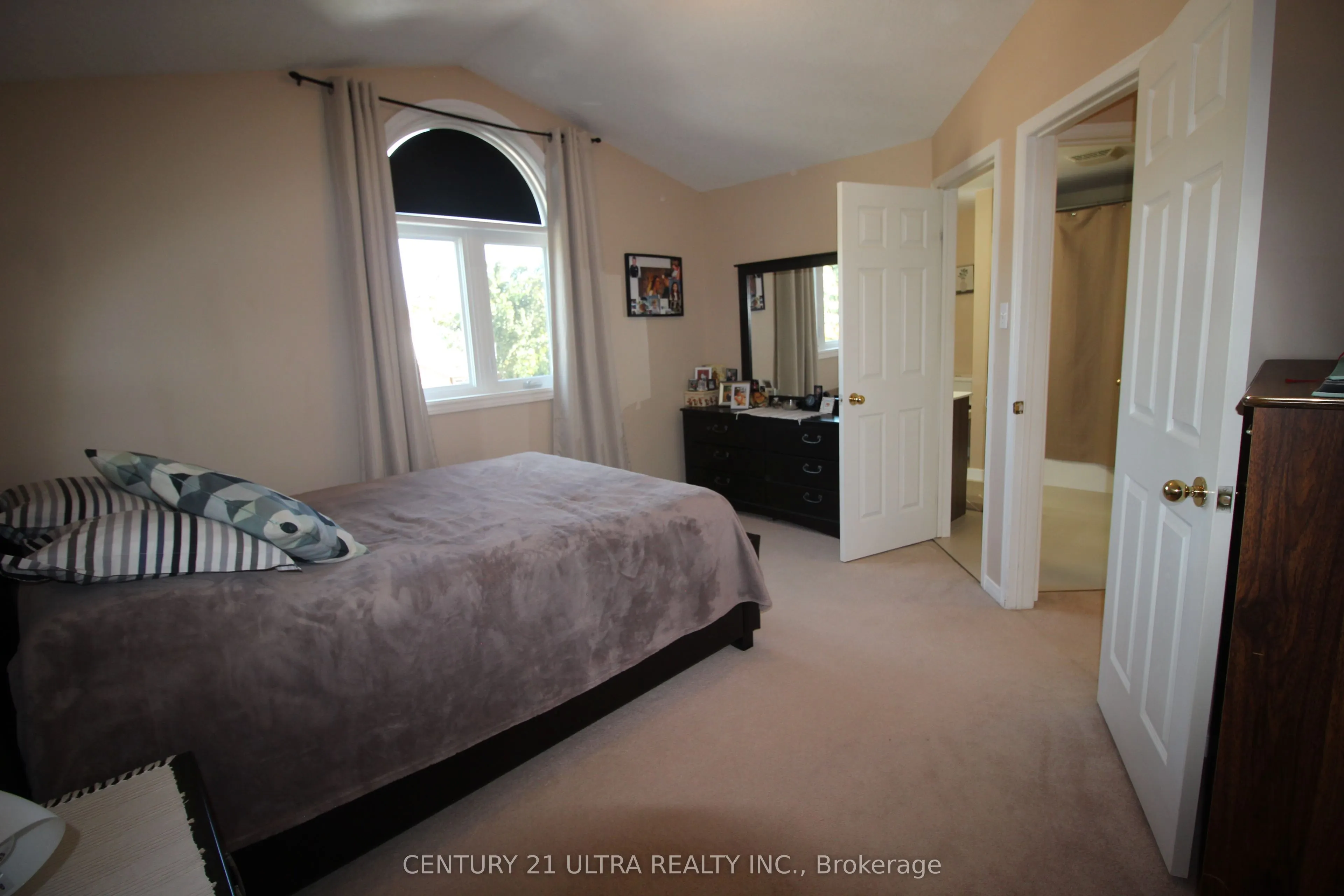 373 Brembel Crescent