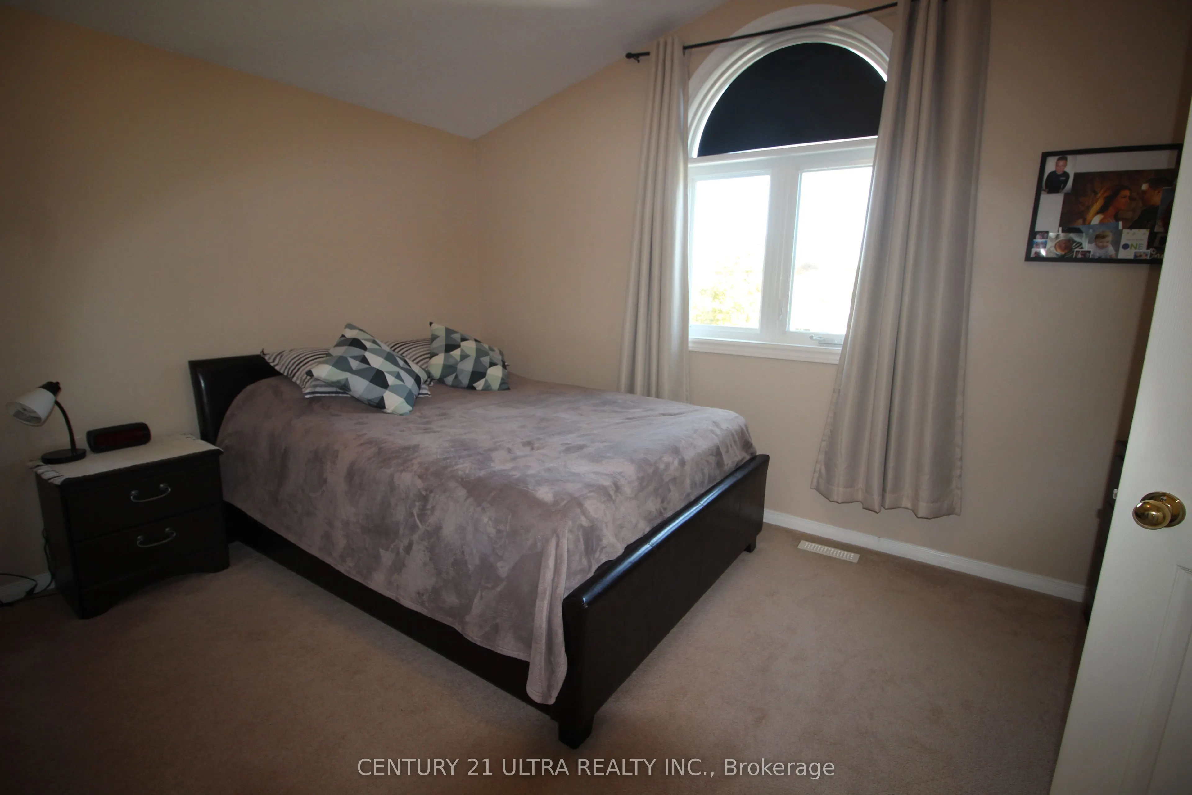 373 Brembel Crescent