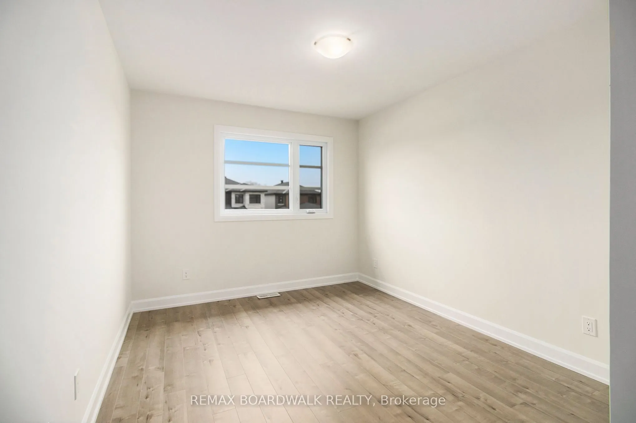 1194 Montblanc Crescent