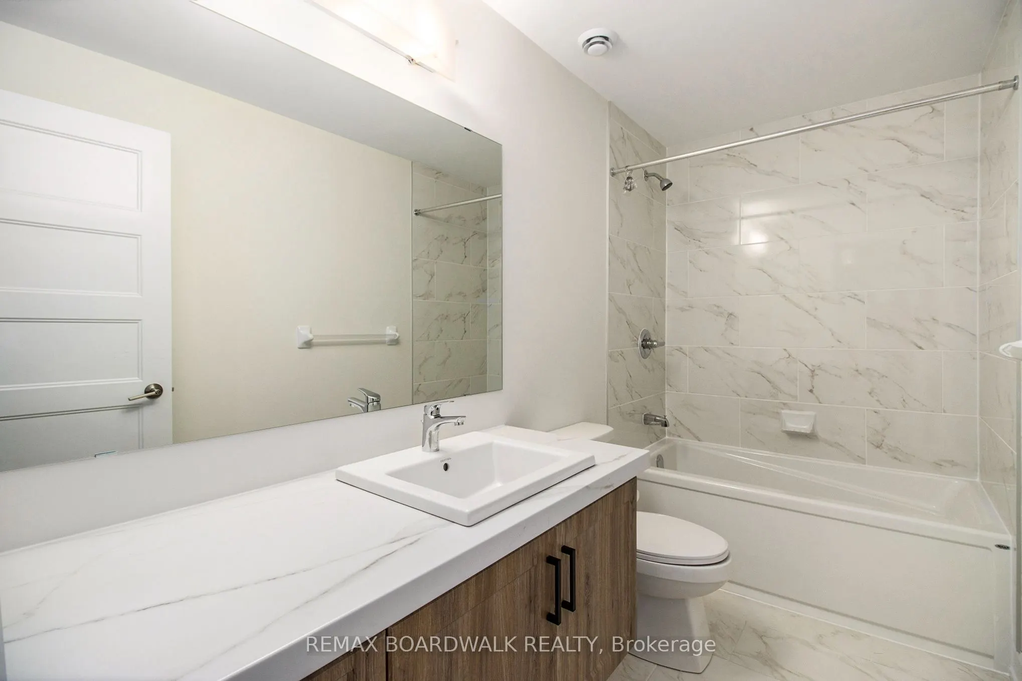 1194 Montblanc Crescent
