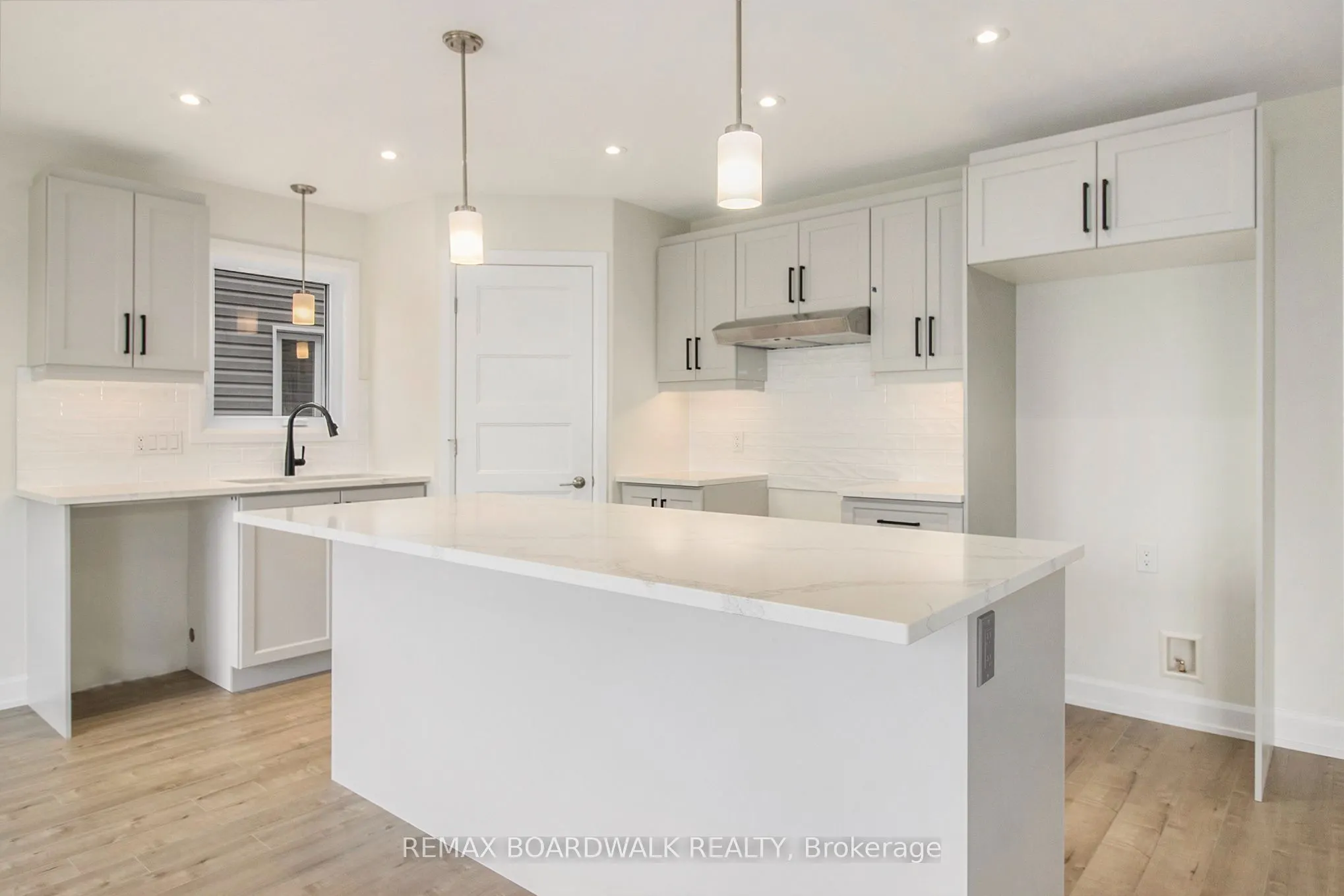 1194 Montblanc Crescent