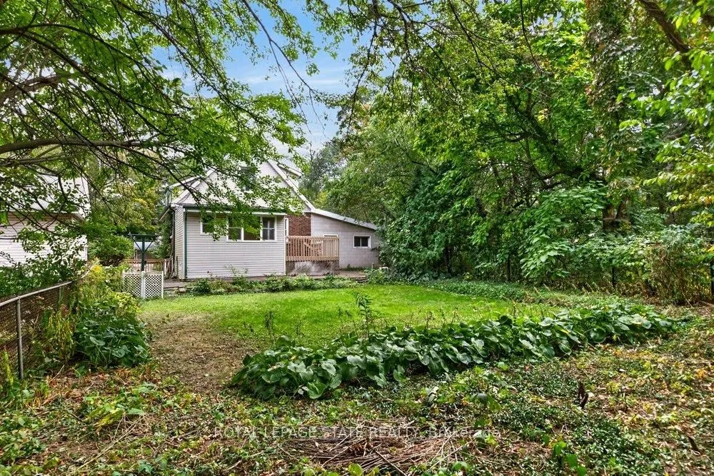 64 Tweedsmuir Avenue
