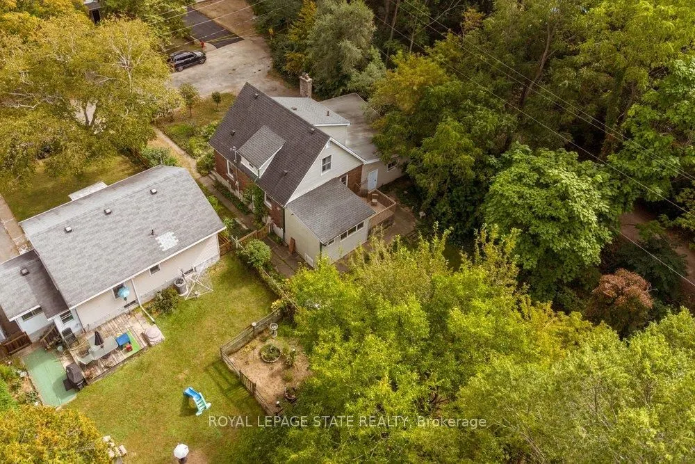 64 Tweedsmuir Avenue