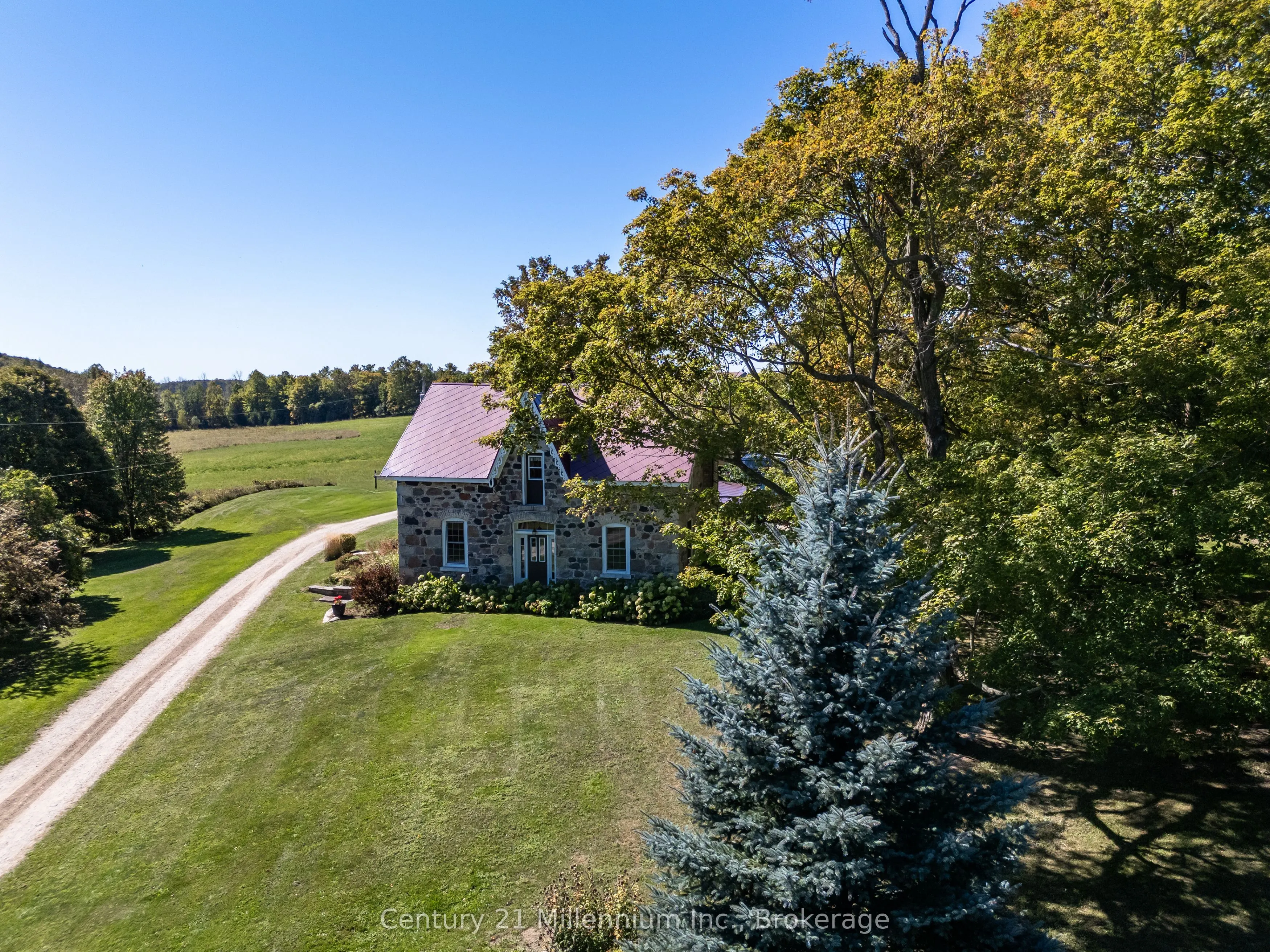 395 Elsinore Road N