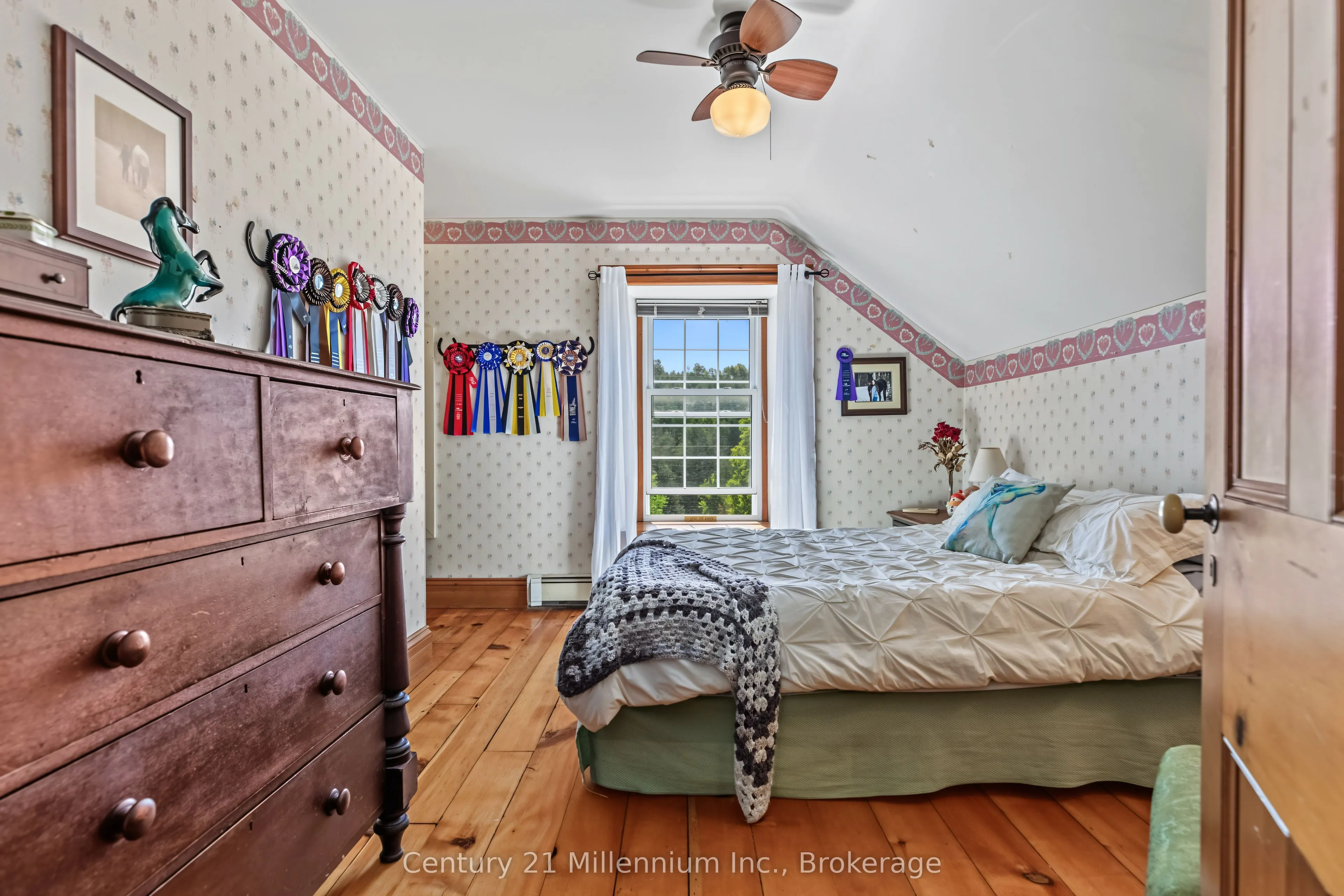 395 Elsinore Road N