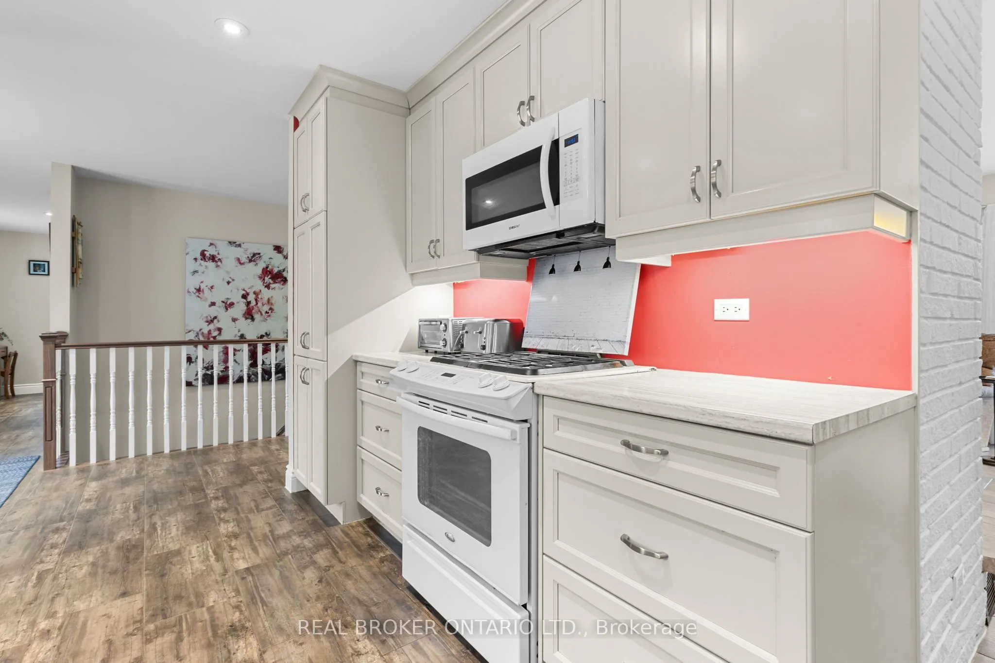 316 Clothier Street W