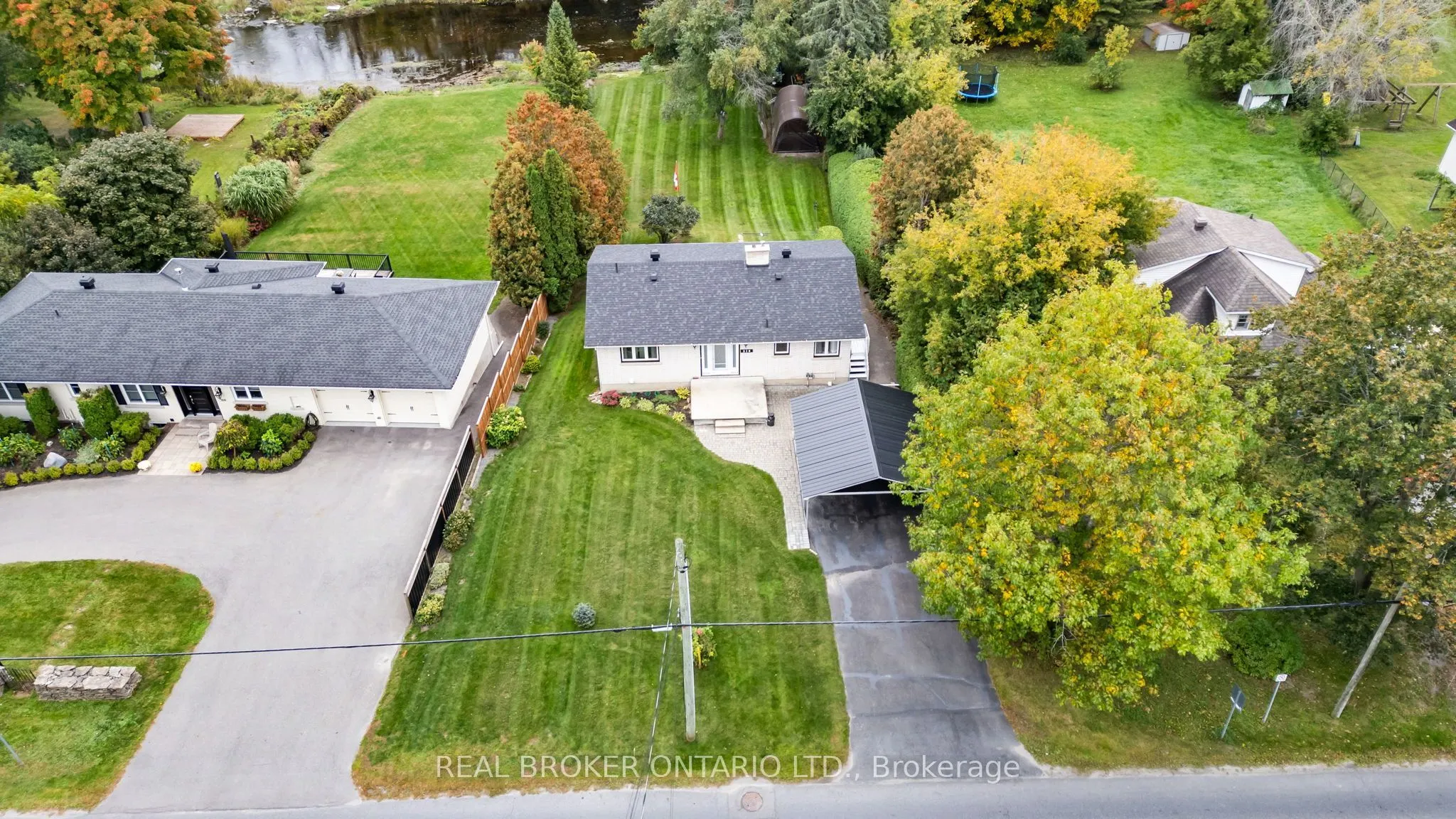 316 Clothier Street W