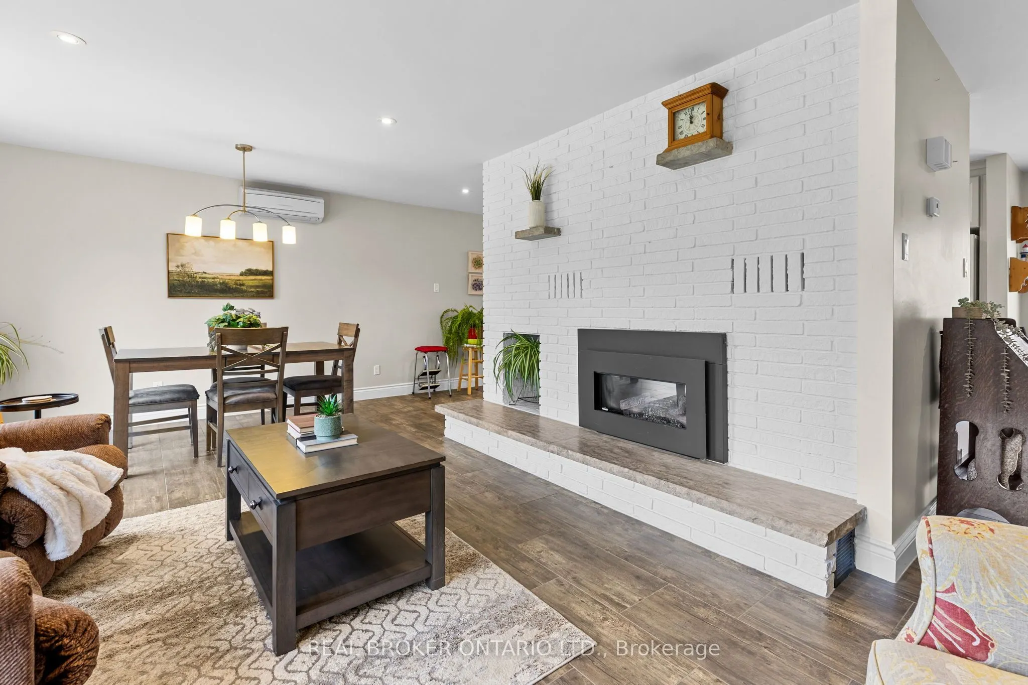 316 Clothier Street W