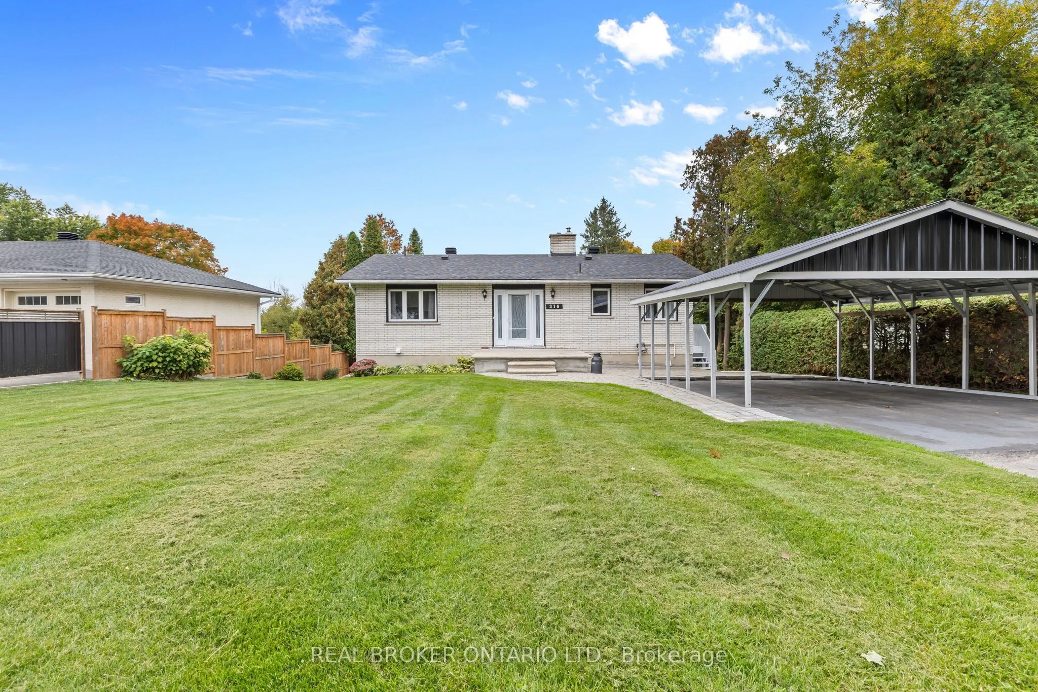 316 Clothier Street W
