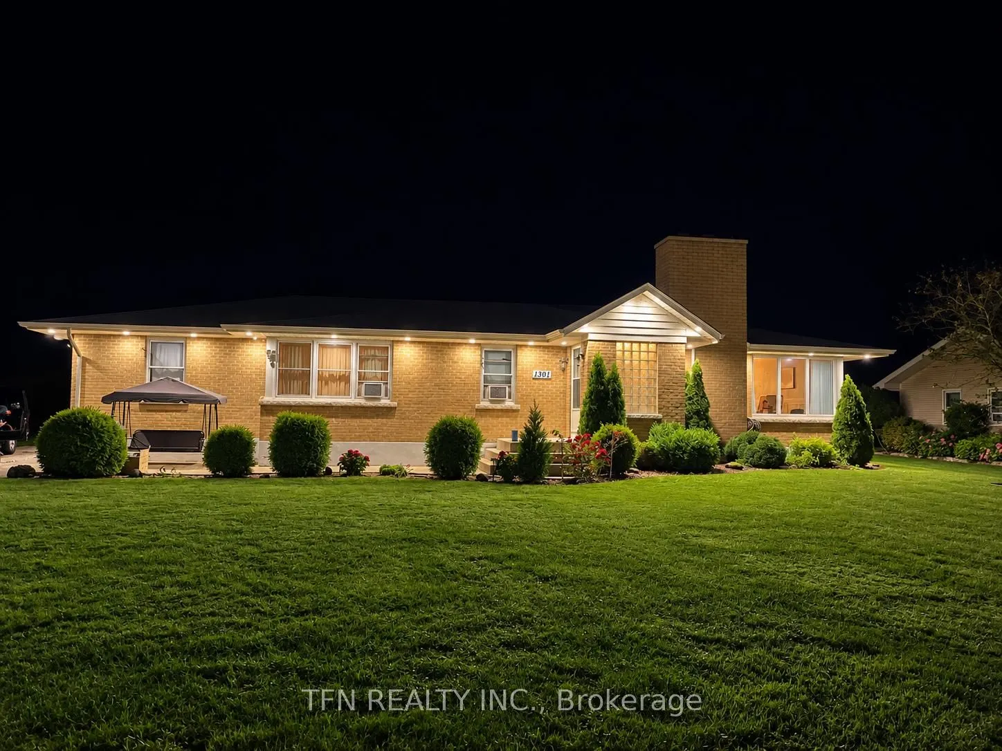 1301 Niagara River Parkway
