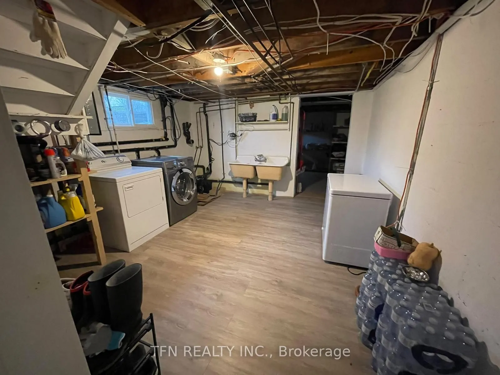 1301 Niagara River Parkway