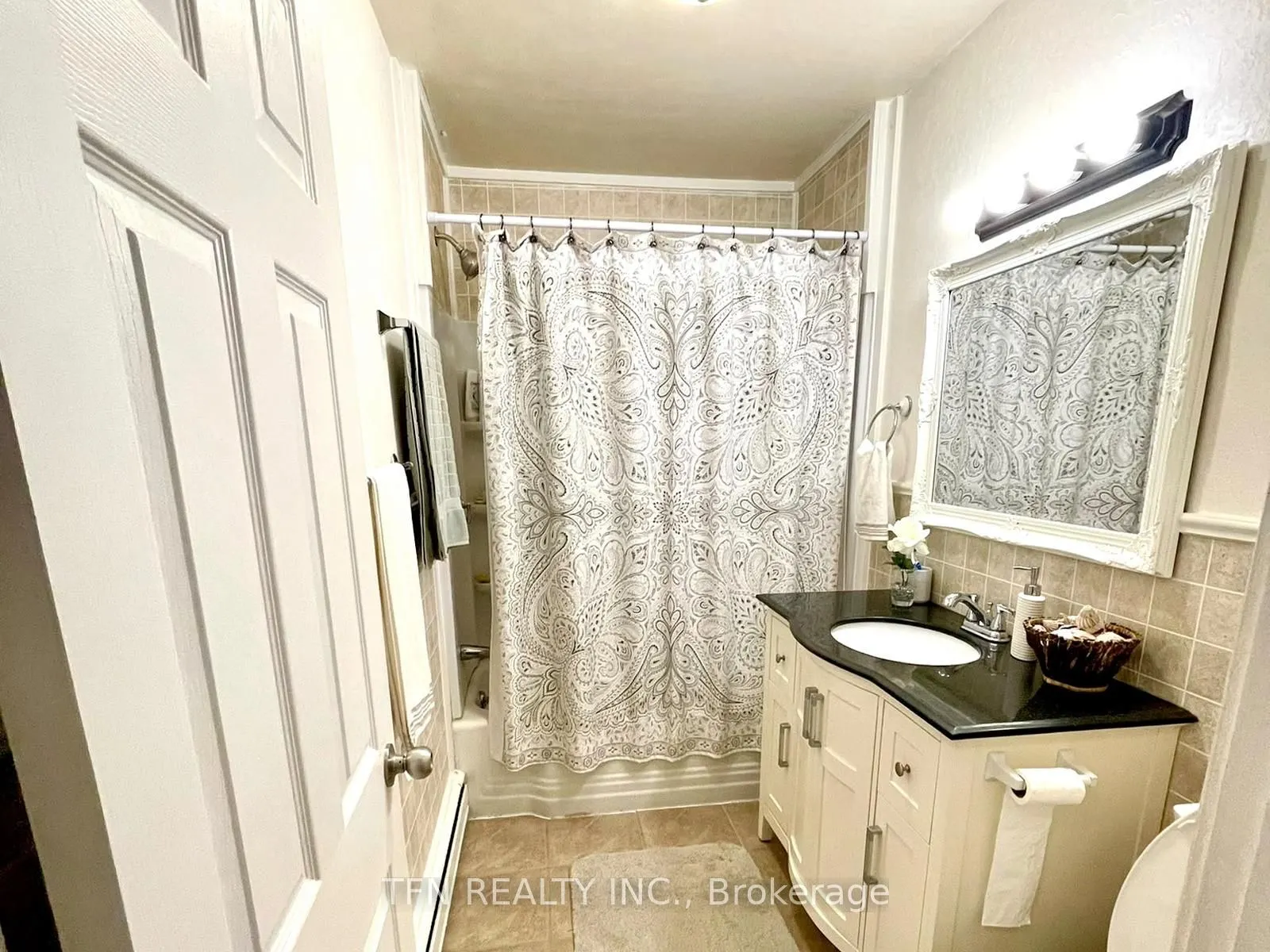 1301 Niagara River Parkway
