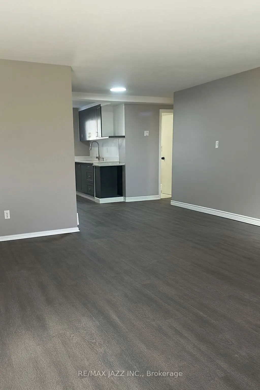 37-43 Leonard Avenue