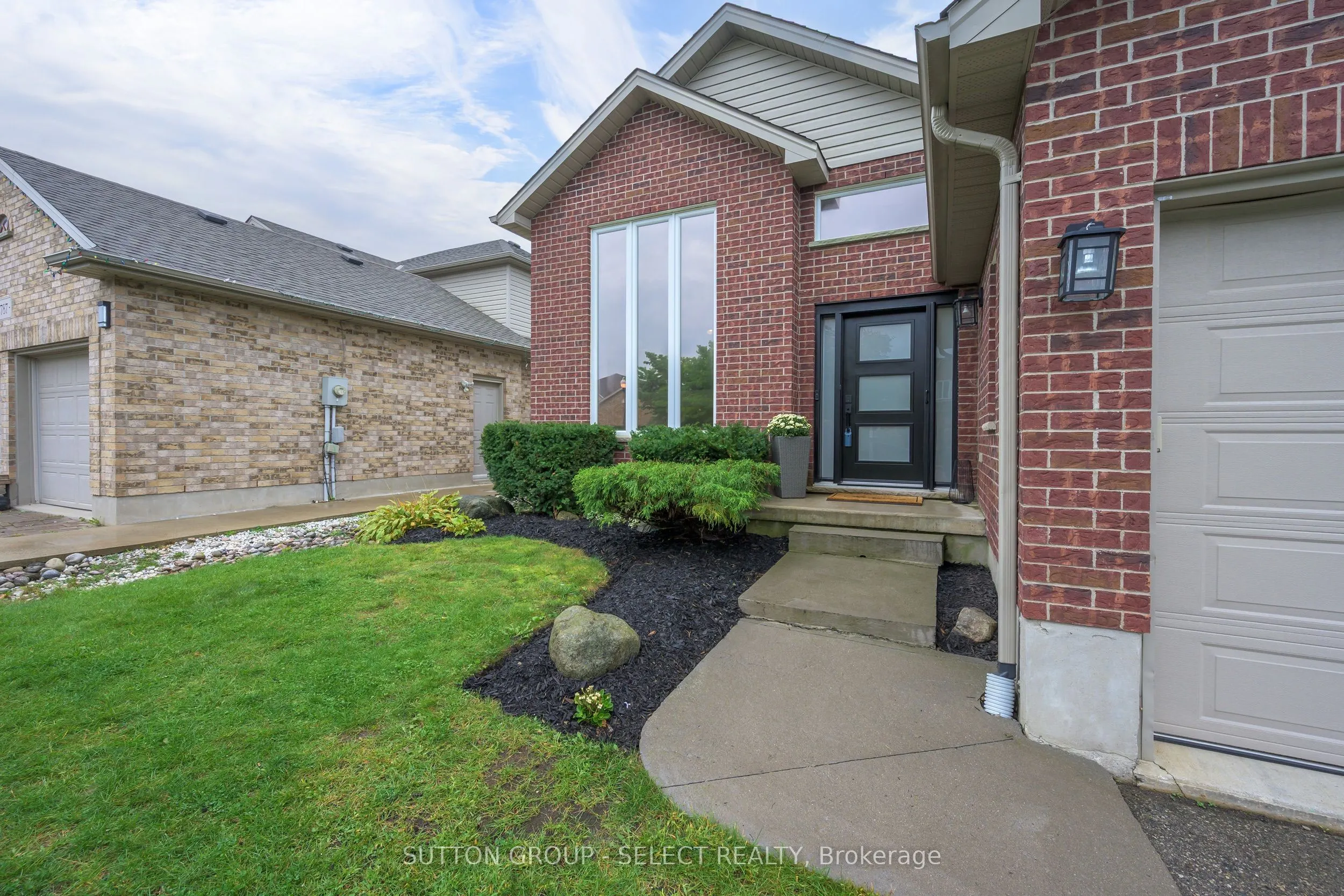 1801 Seymour Crescent