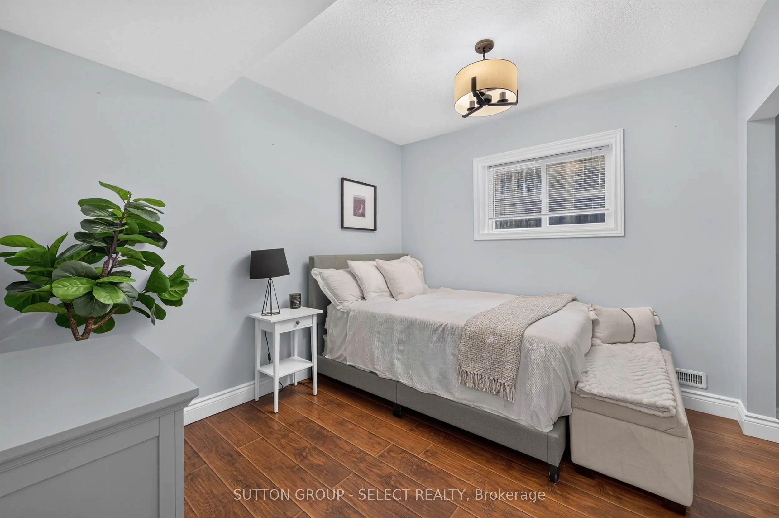 1801 Seymour Crescent