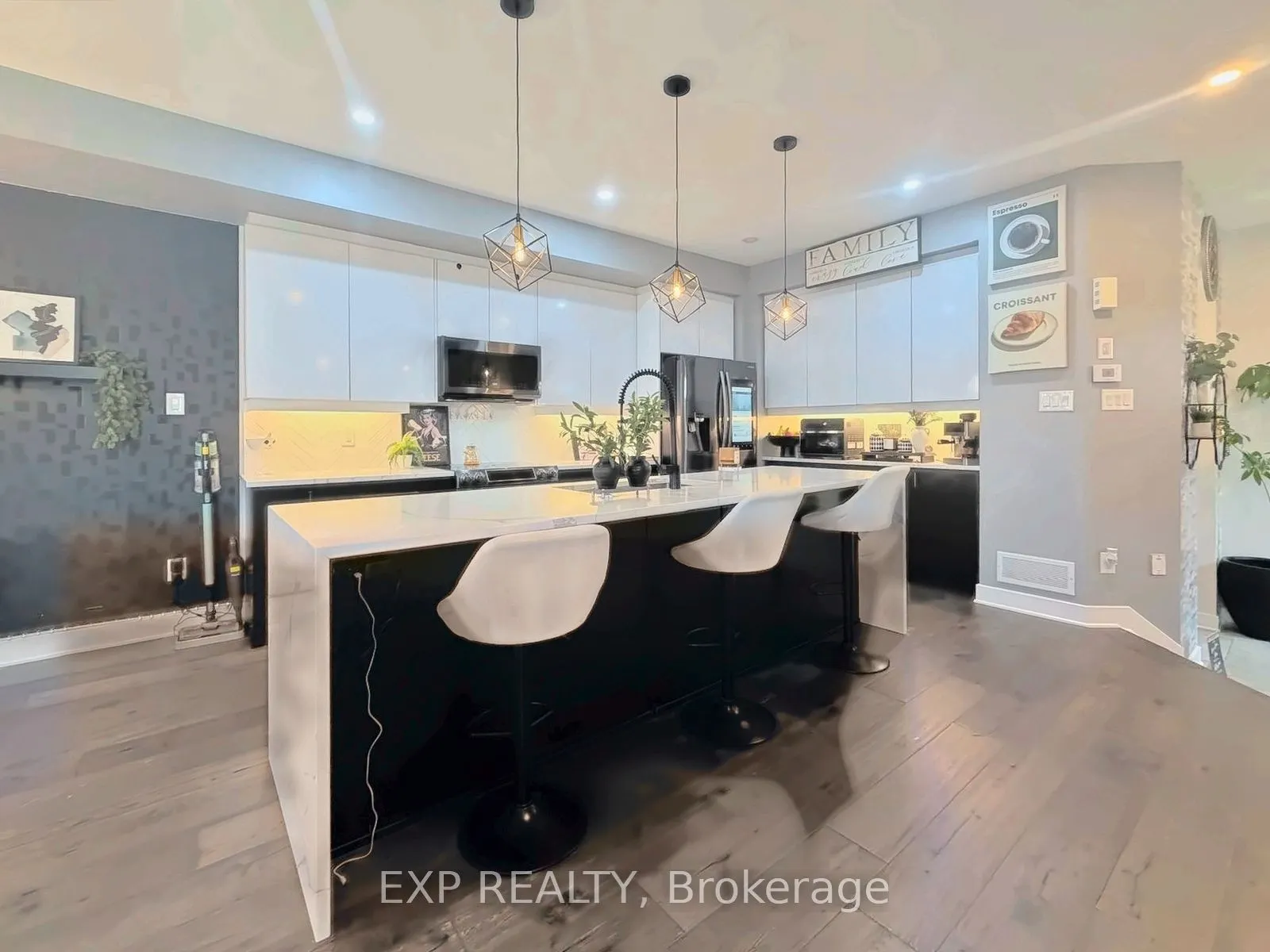 543 Rathburn Lane