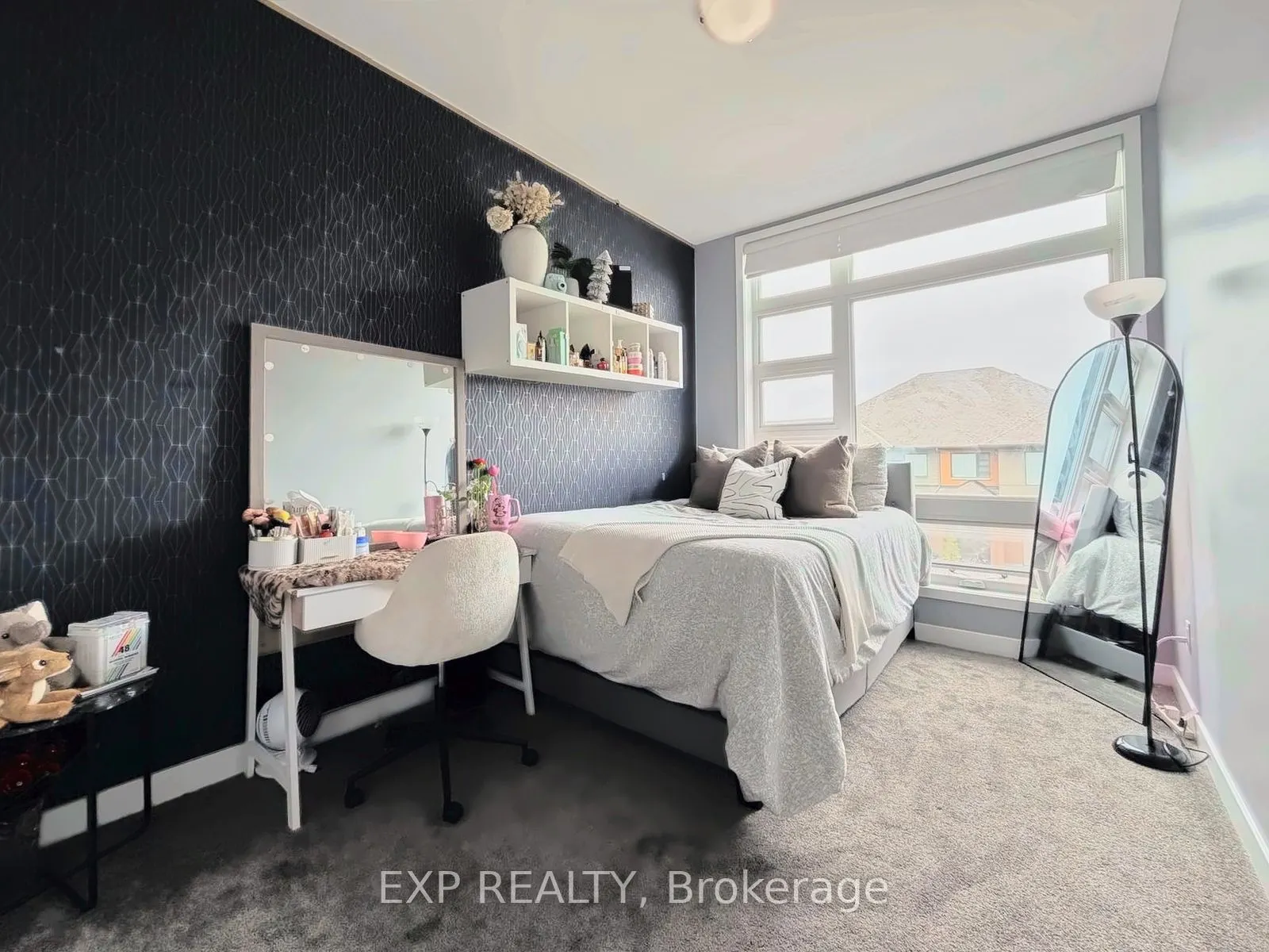 543 Rathburn Lane