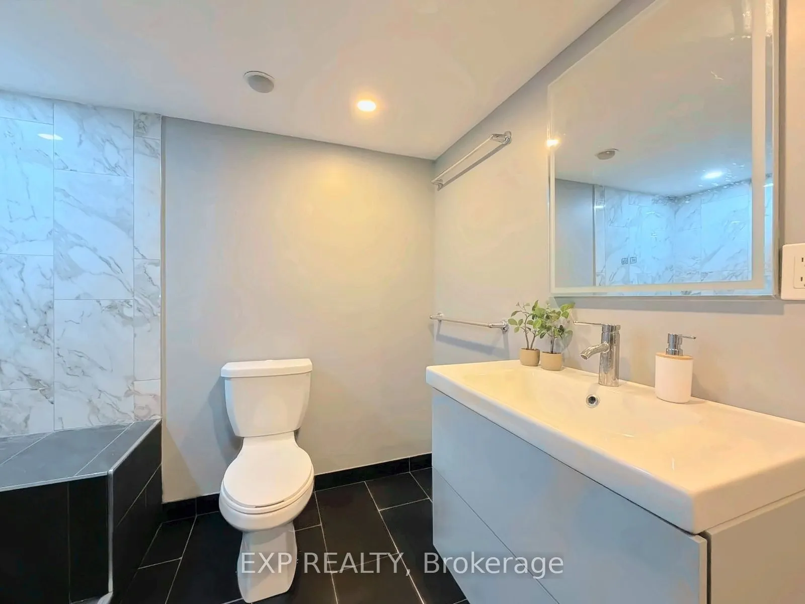 543 Rathburn Lane