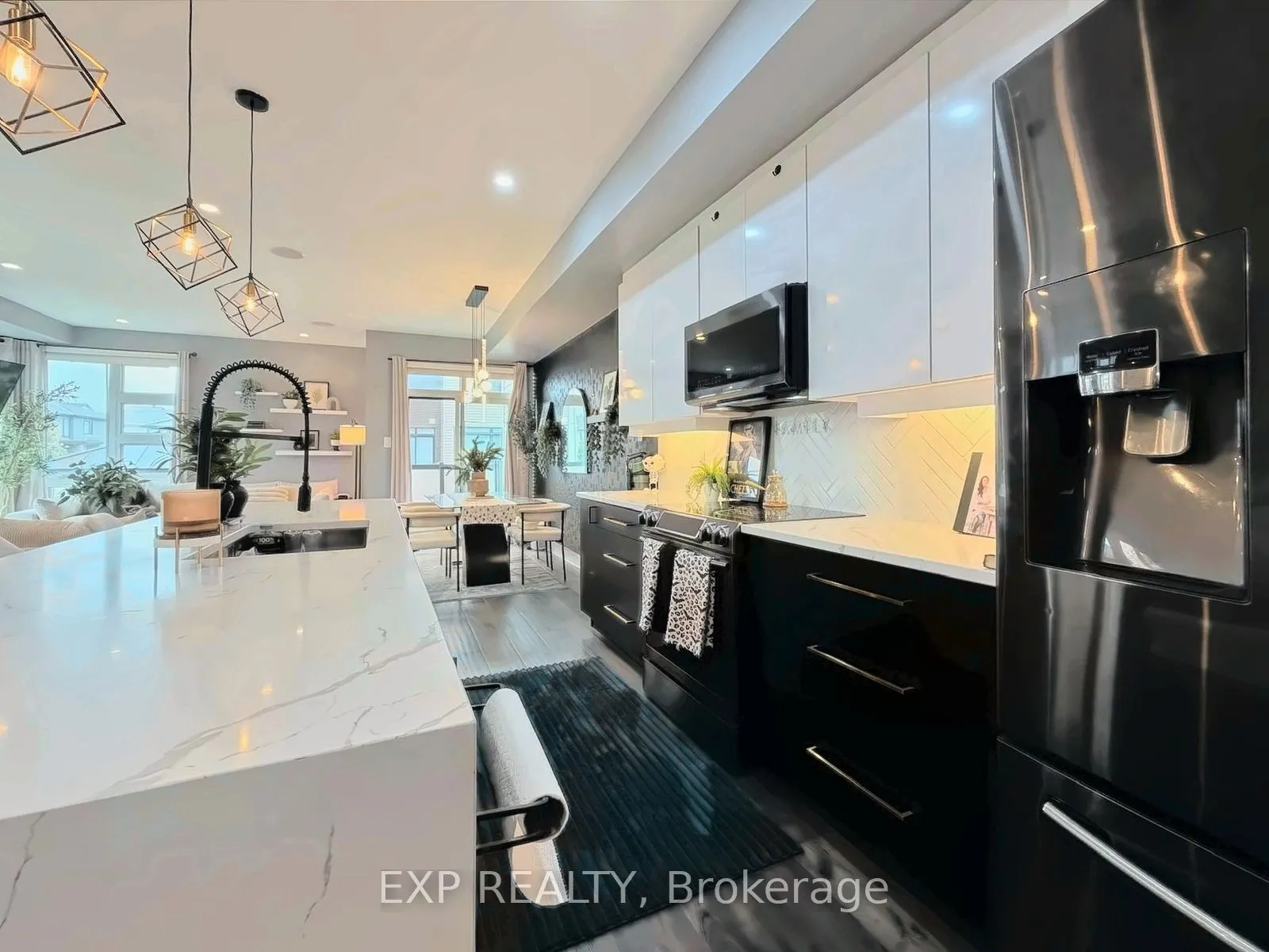 543 Rathburn Lane