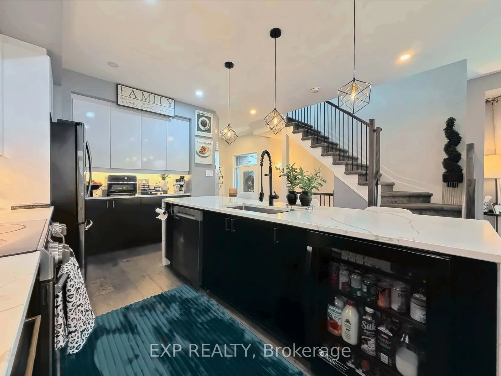 543 Rathburn Lane