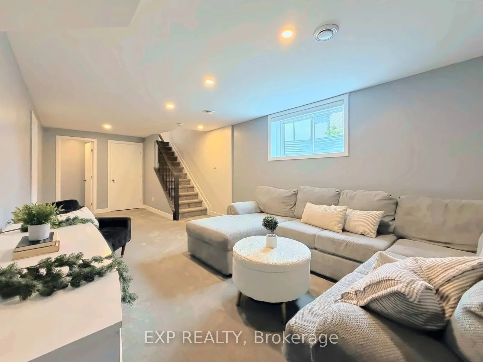 543 Rathburn Lane