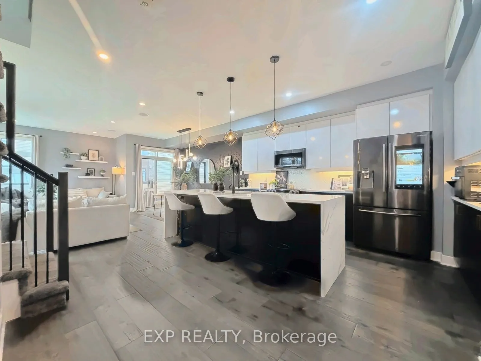 543 Rathburn Lane