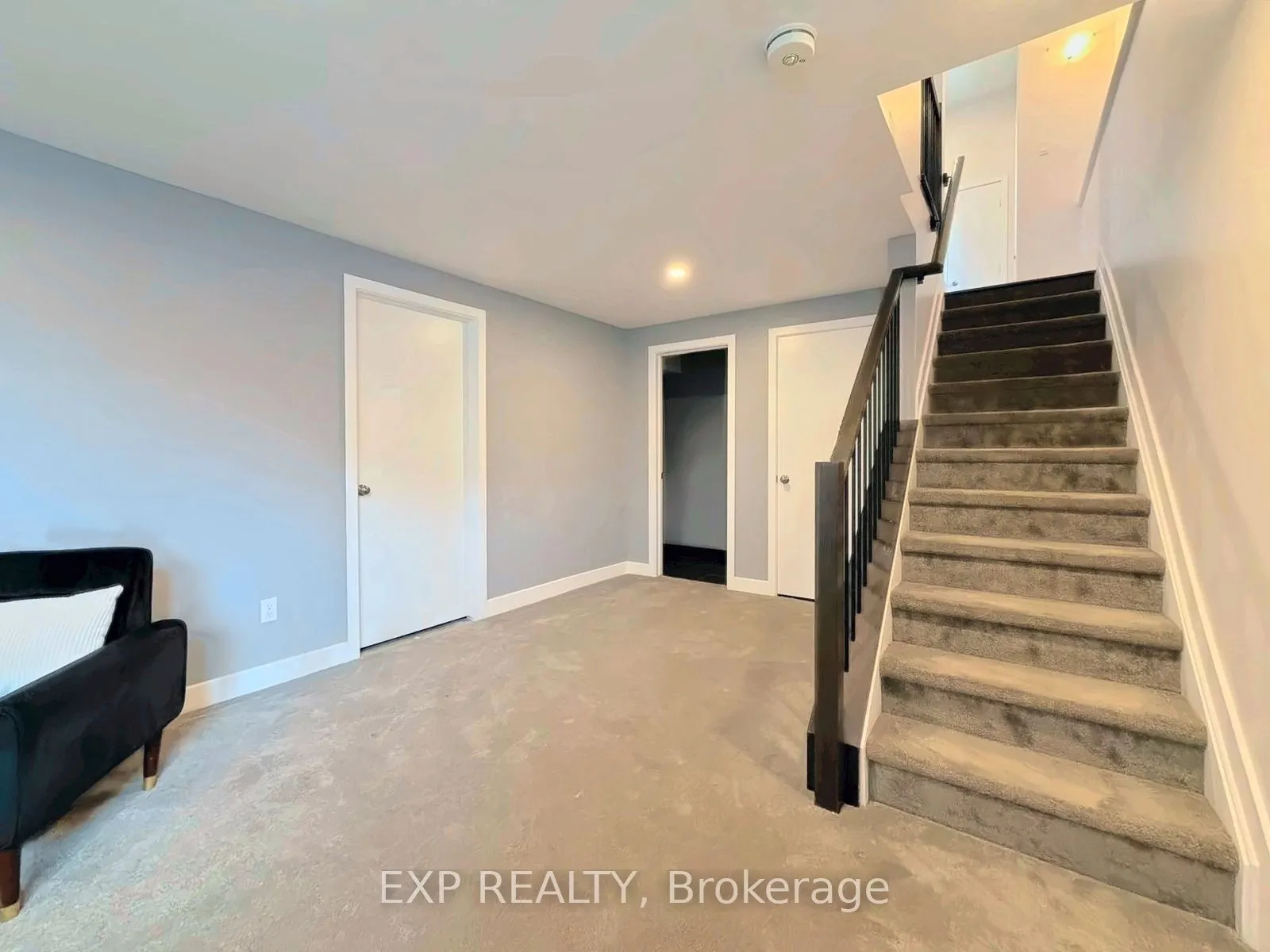 543 Rathburn Lane