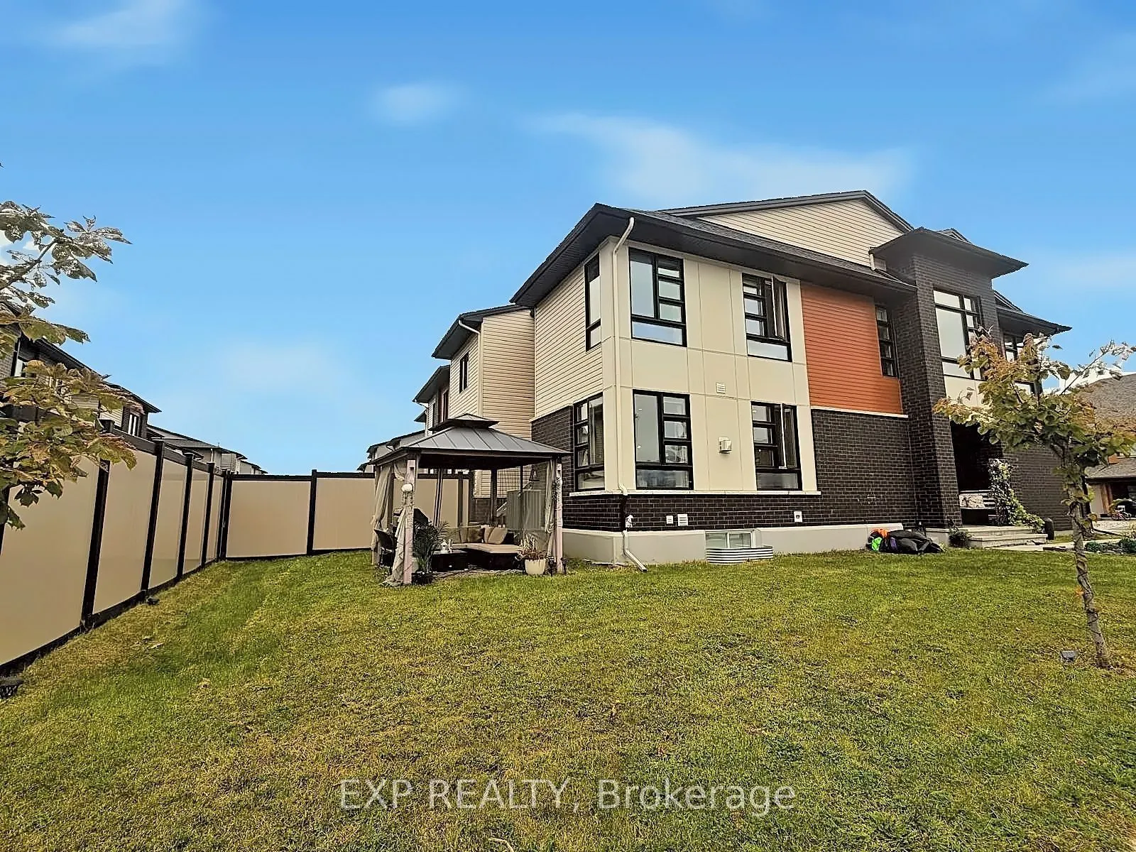543 Rathburn Lane