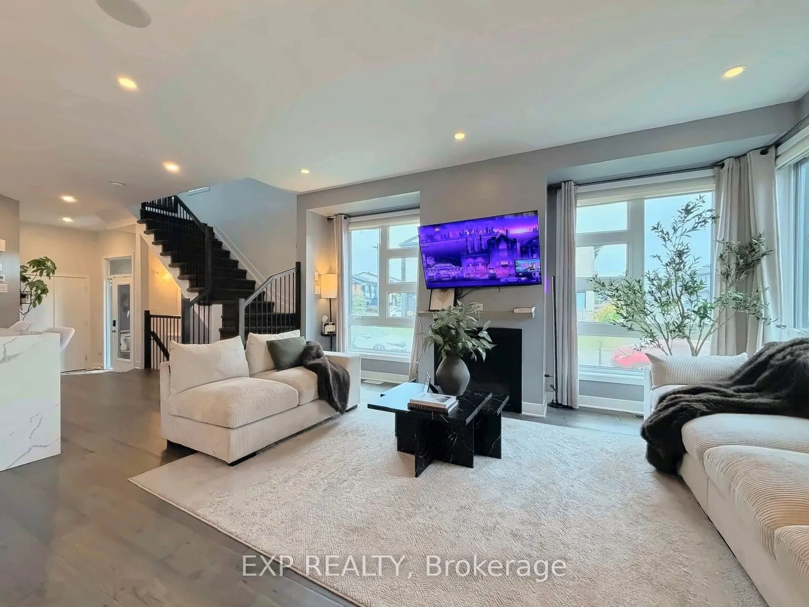 543 Rathburn Lane