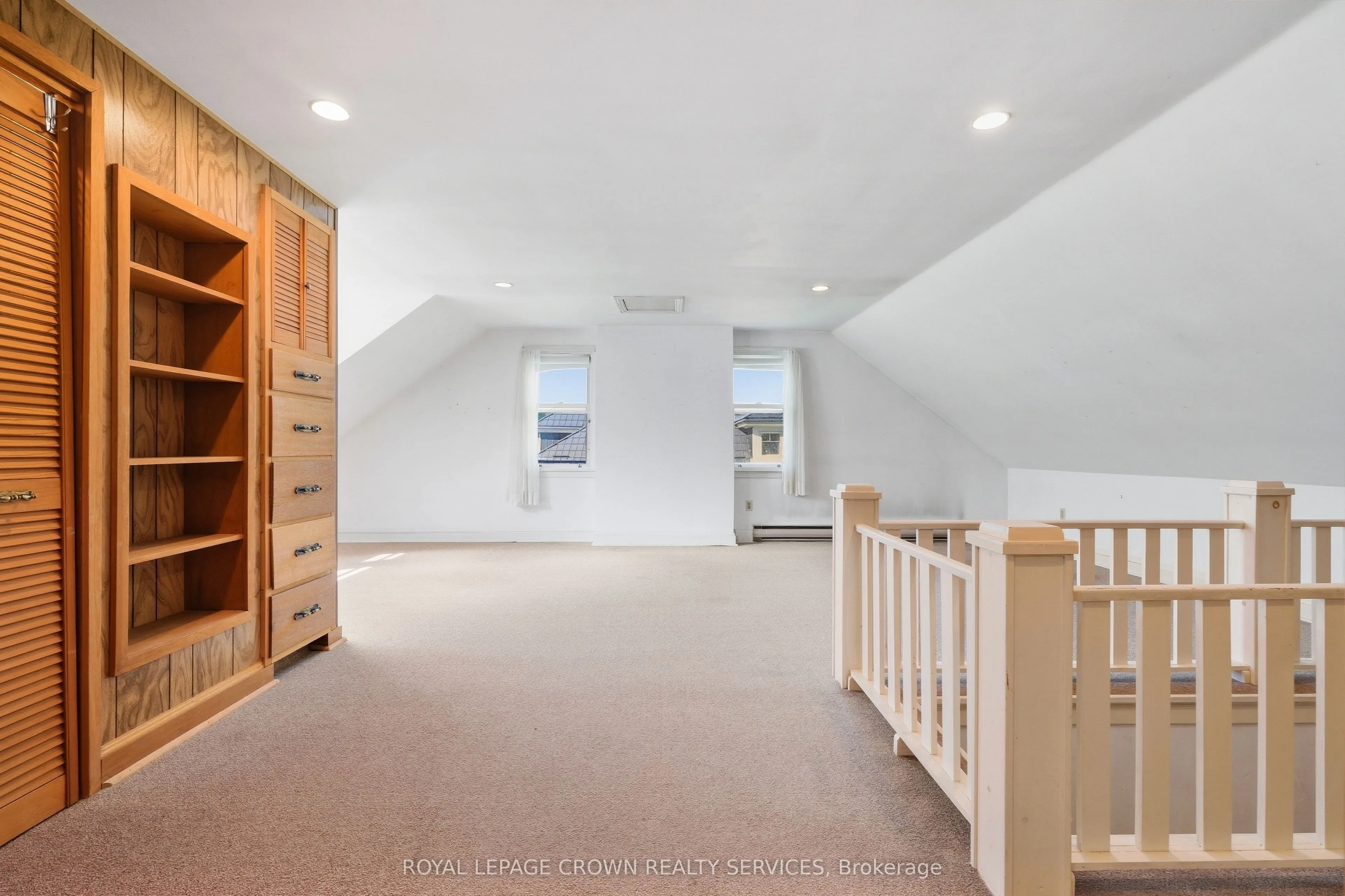 32 Wentworth Avenue