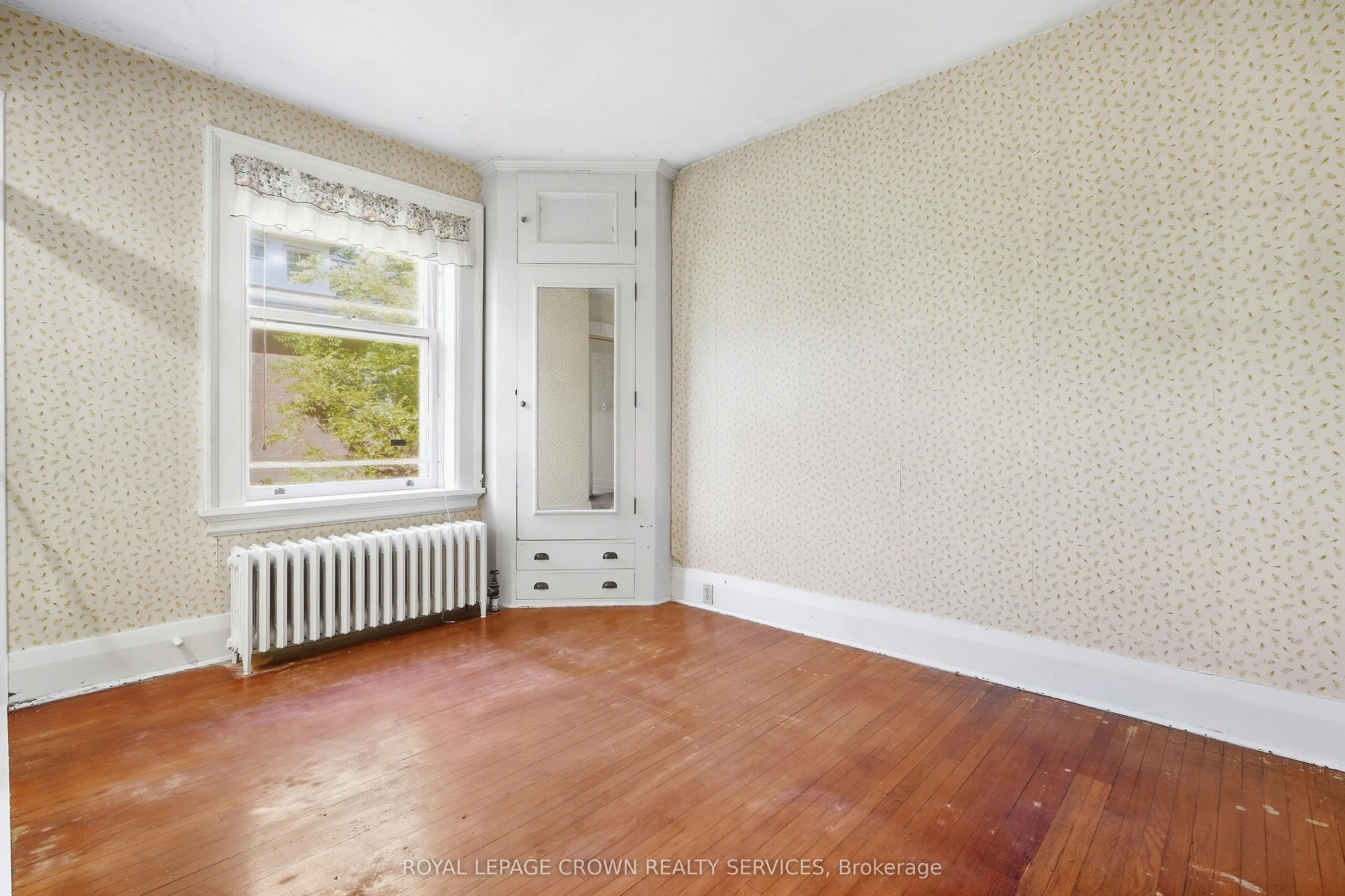 32 Wentworth Avenue