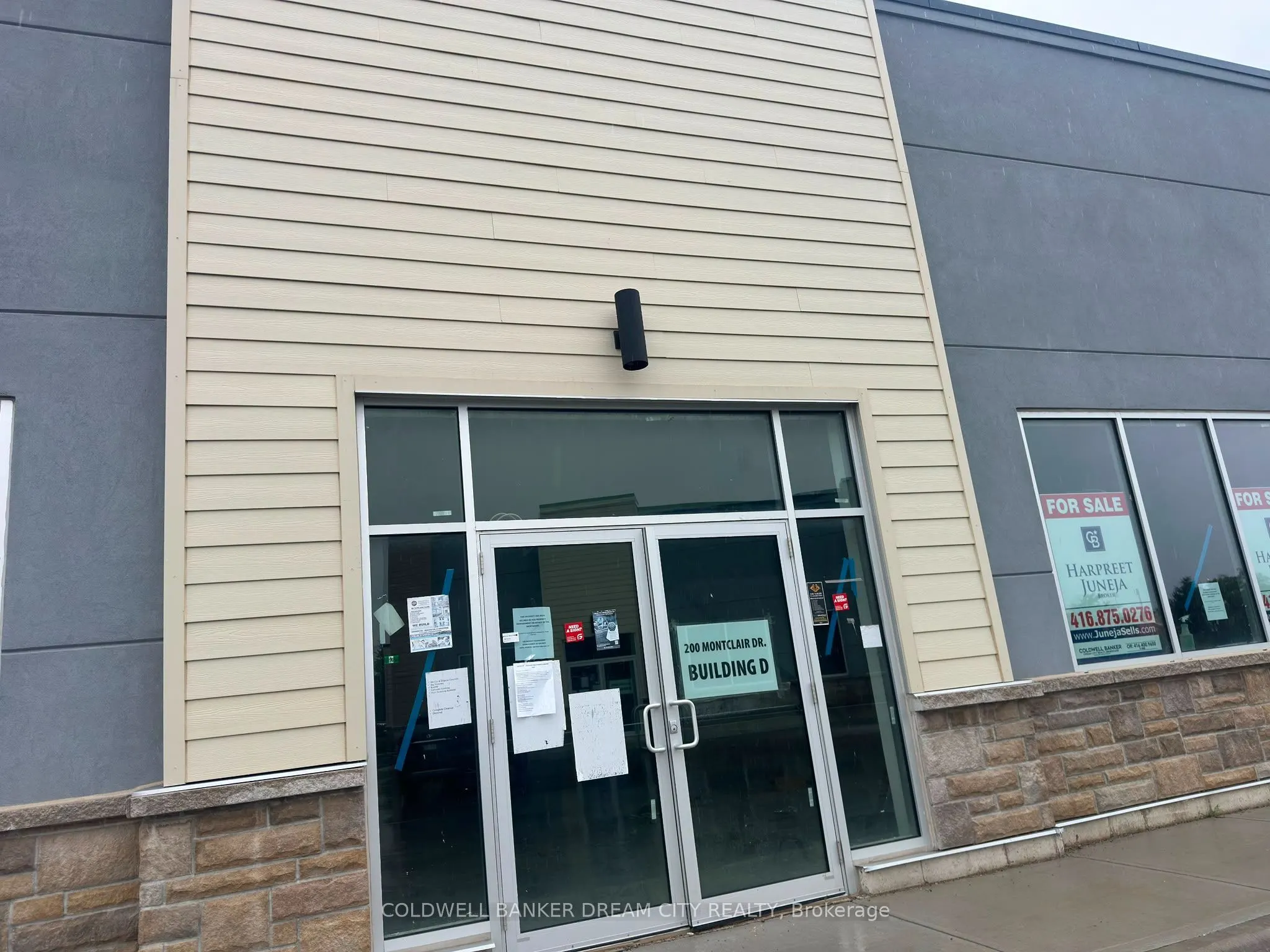 200 montclair Drive #15-16