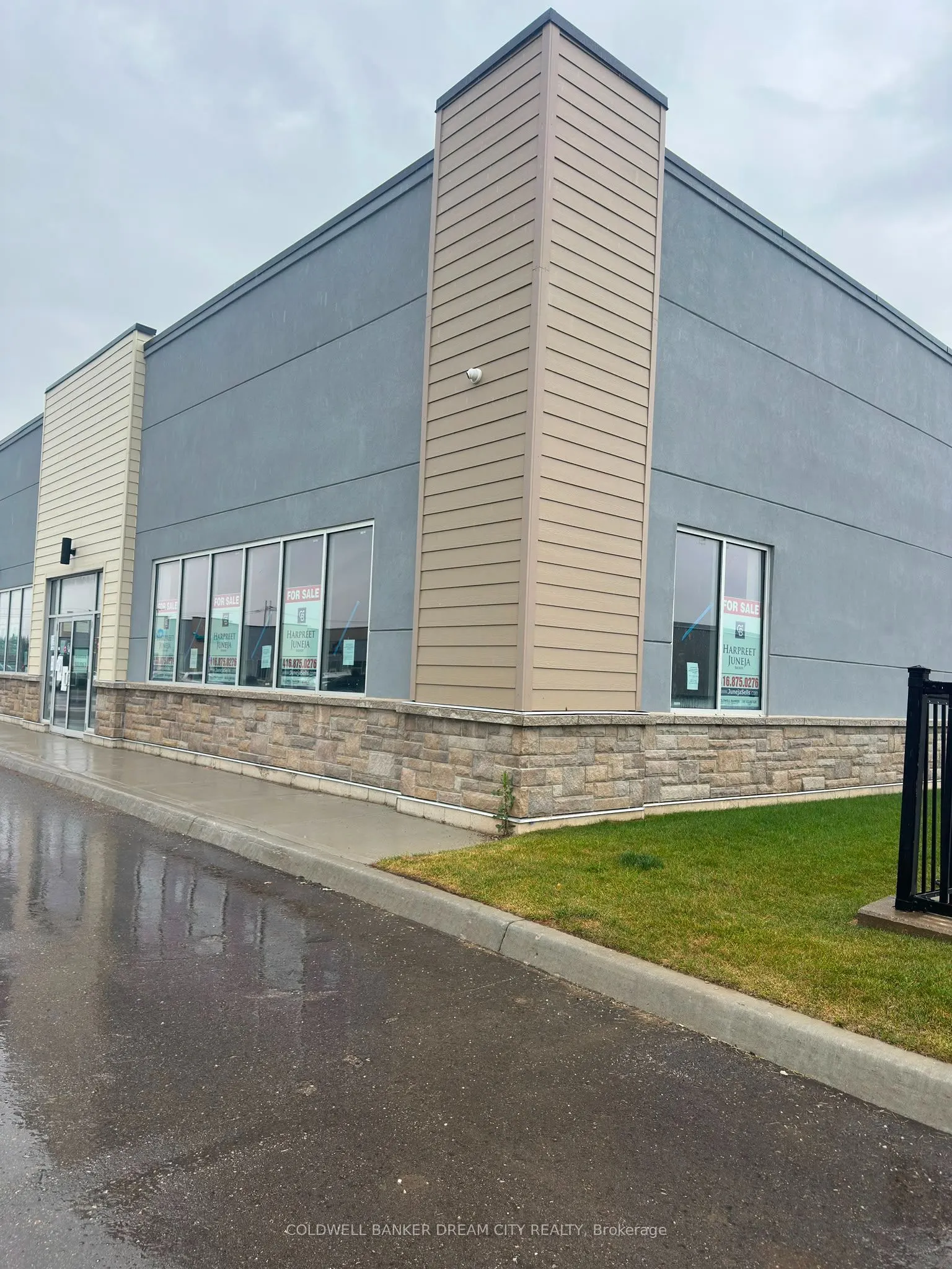200 montclair Drive #15-16
