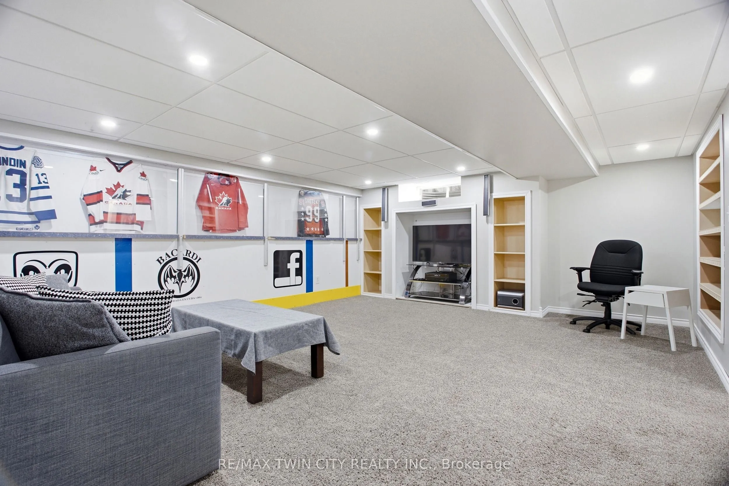 15 Cannes Street