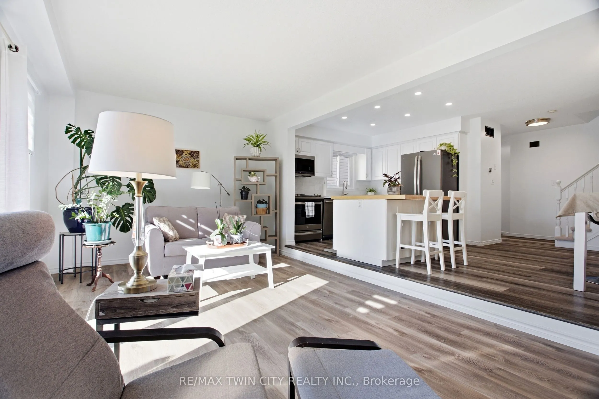 15 Cannes Street