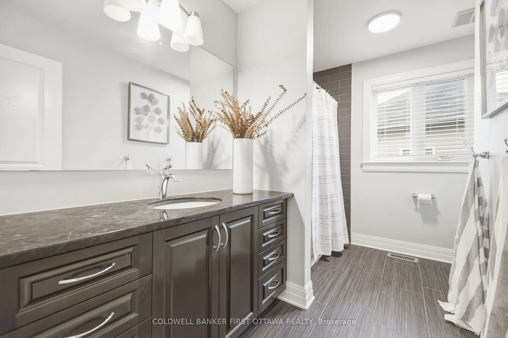 529 Adamson Crescent