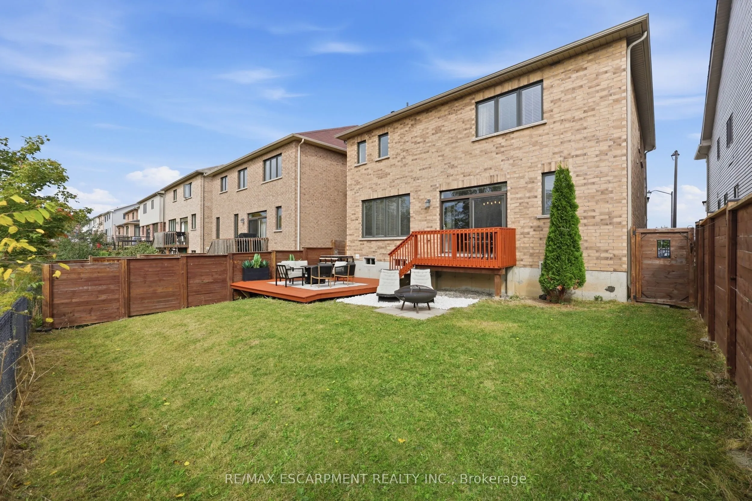 47 Larry Crescent
