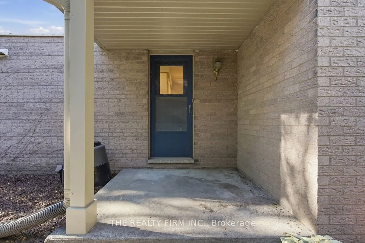 11 SOMERSET Crescent