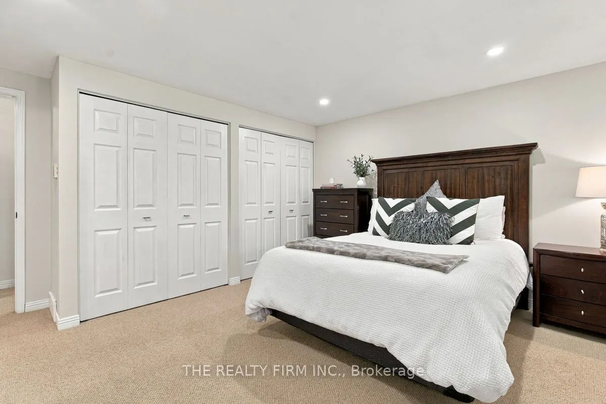 11 SOMERSET Crescent