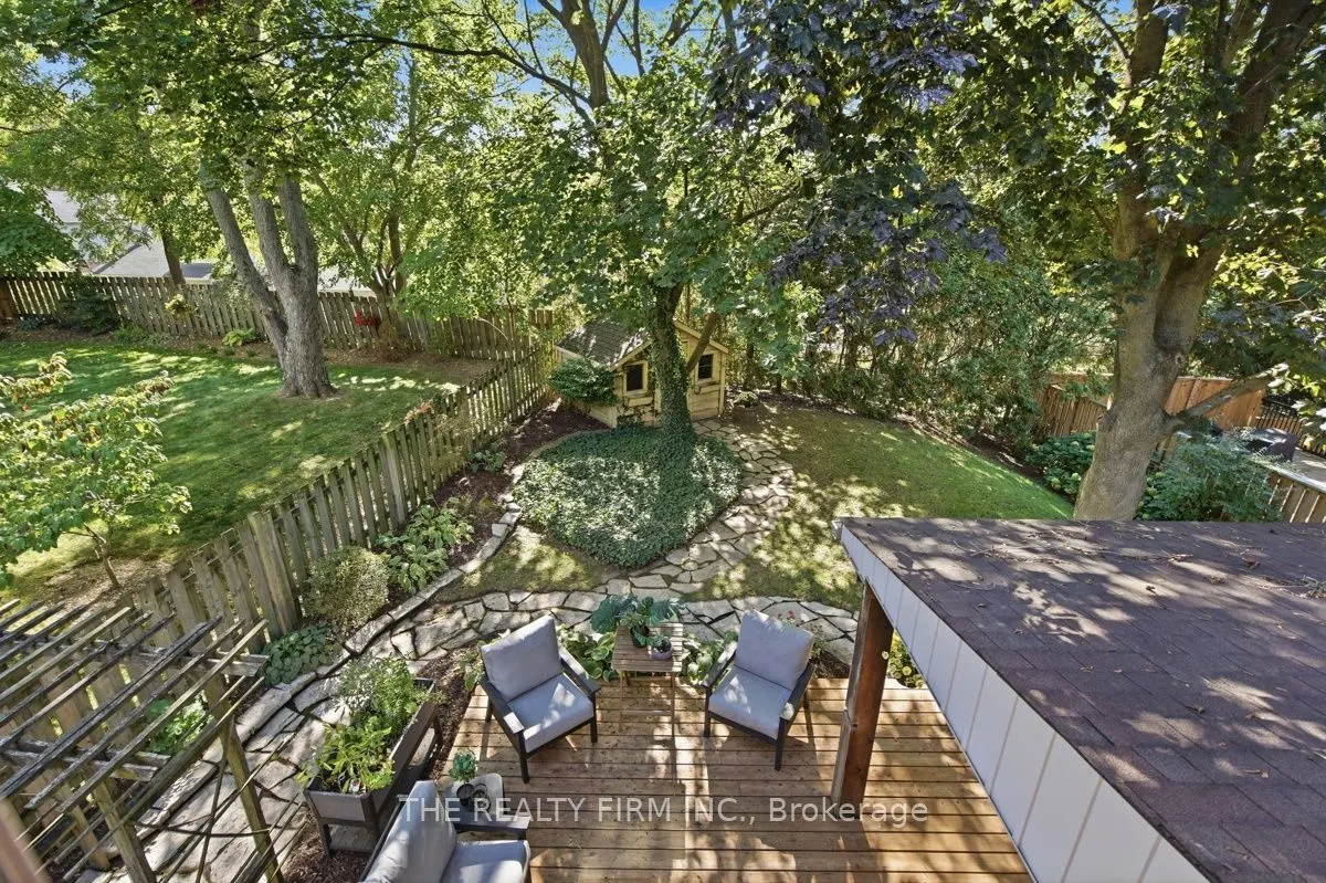 11 SOMERSET Crescent