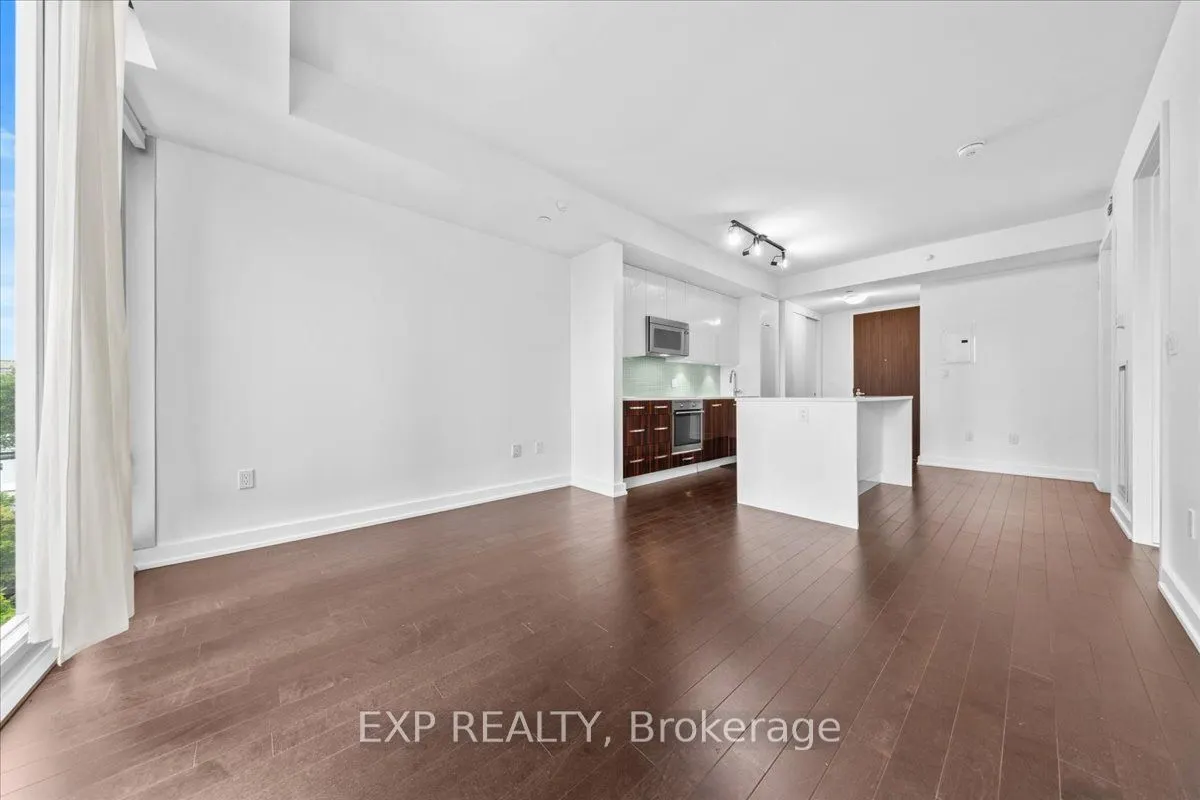 111 Champagne Avenue S #406