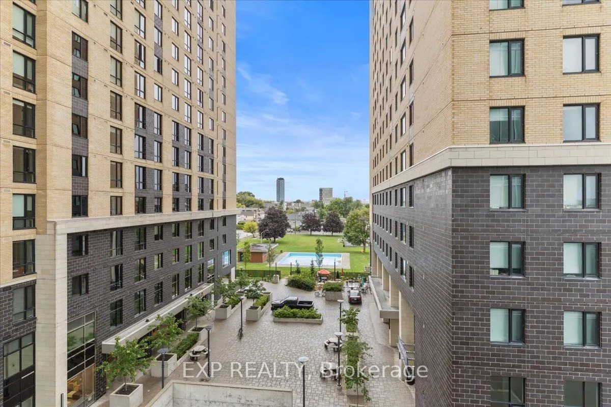 111 Champagne Avenue S #406