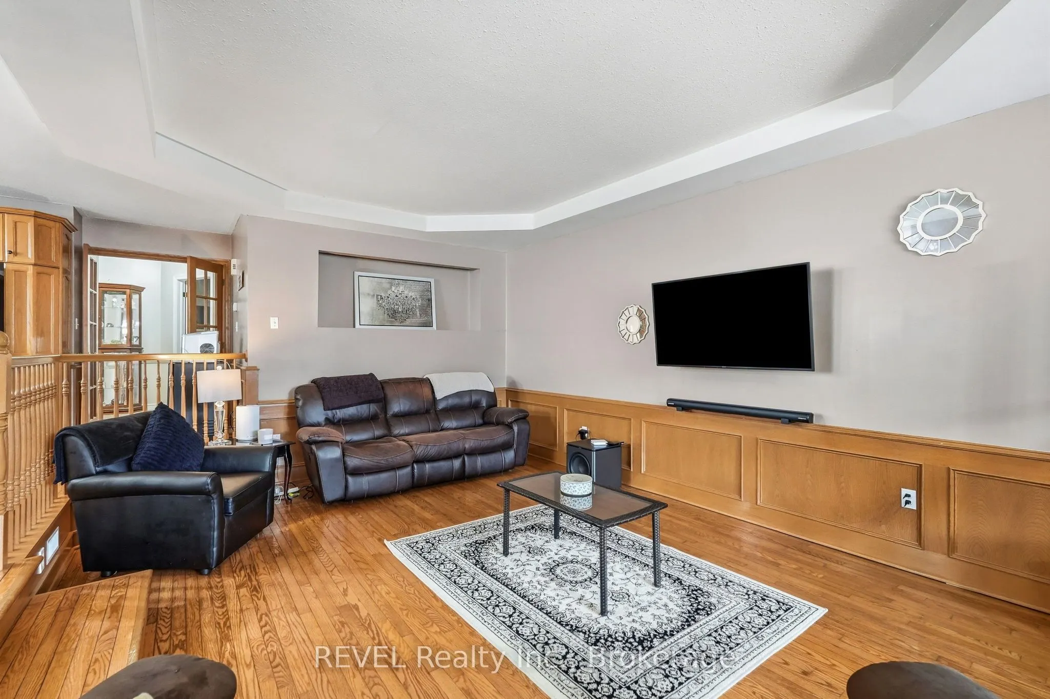 3 ORMOND Street N