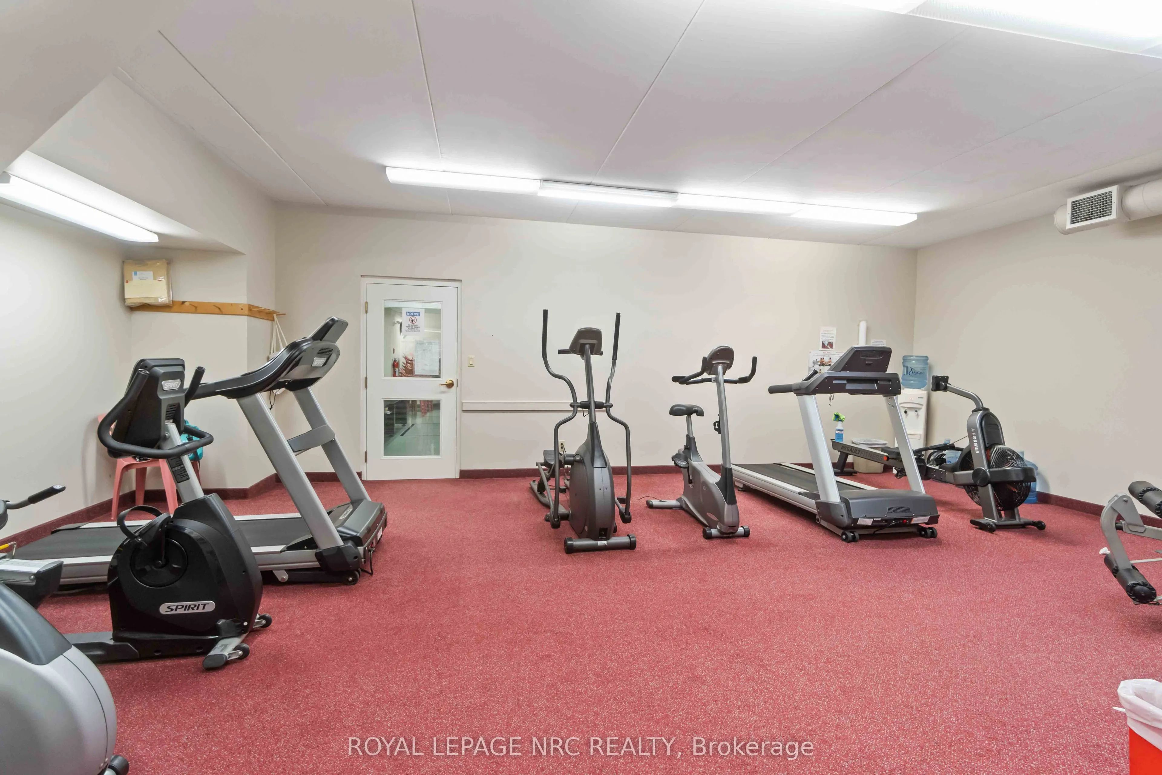 4090 JOHN CHARLES Boulevard #205