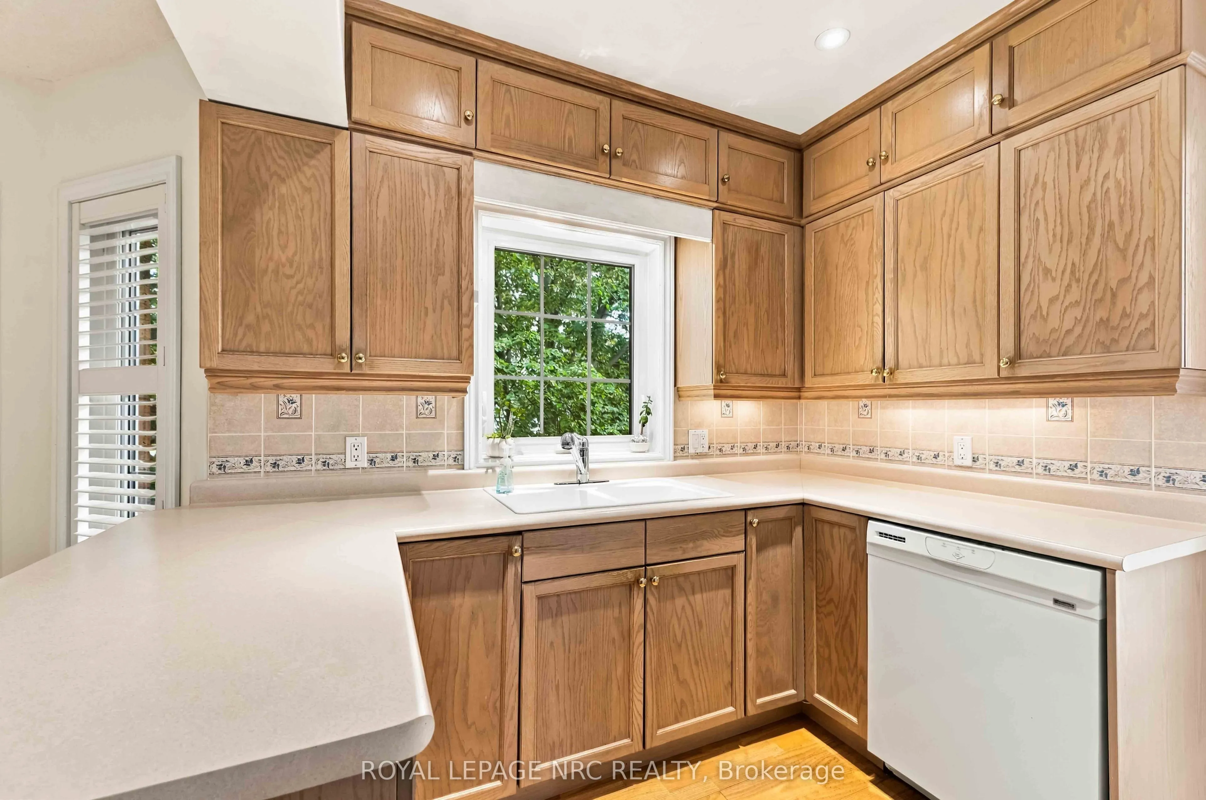 4090 JOHN CHARLES Boulevard #205