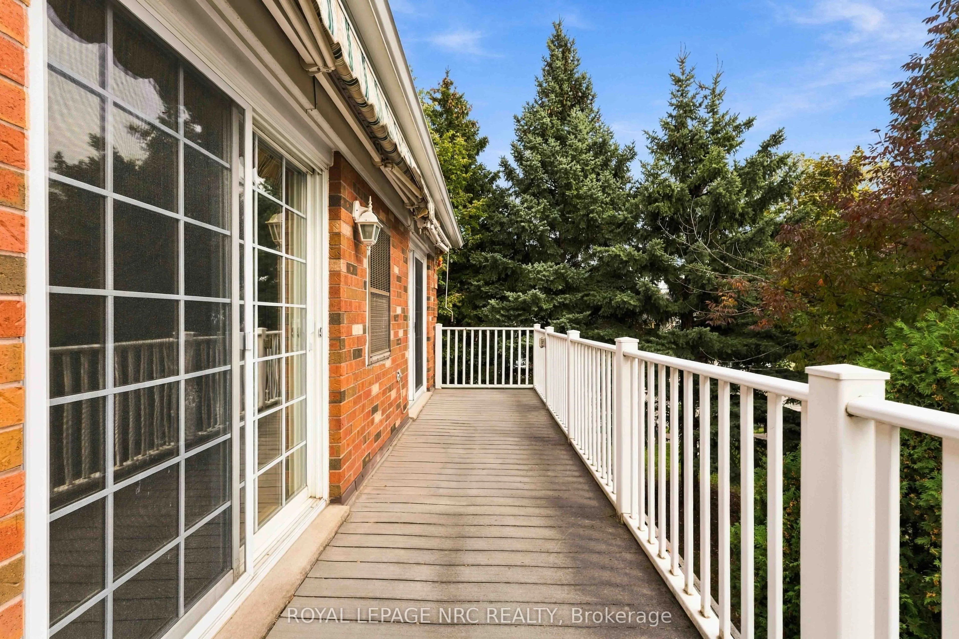 4090 JOHN CHARLES Boulevard #205