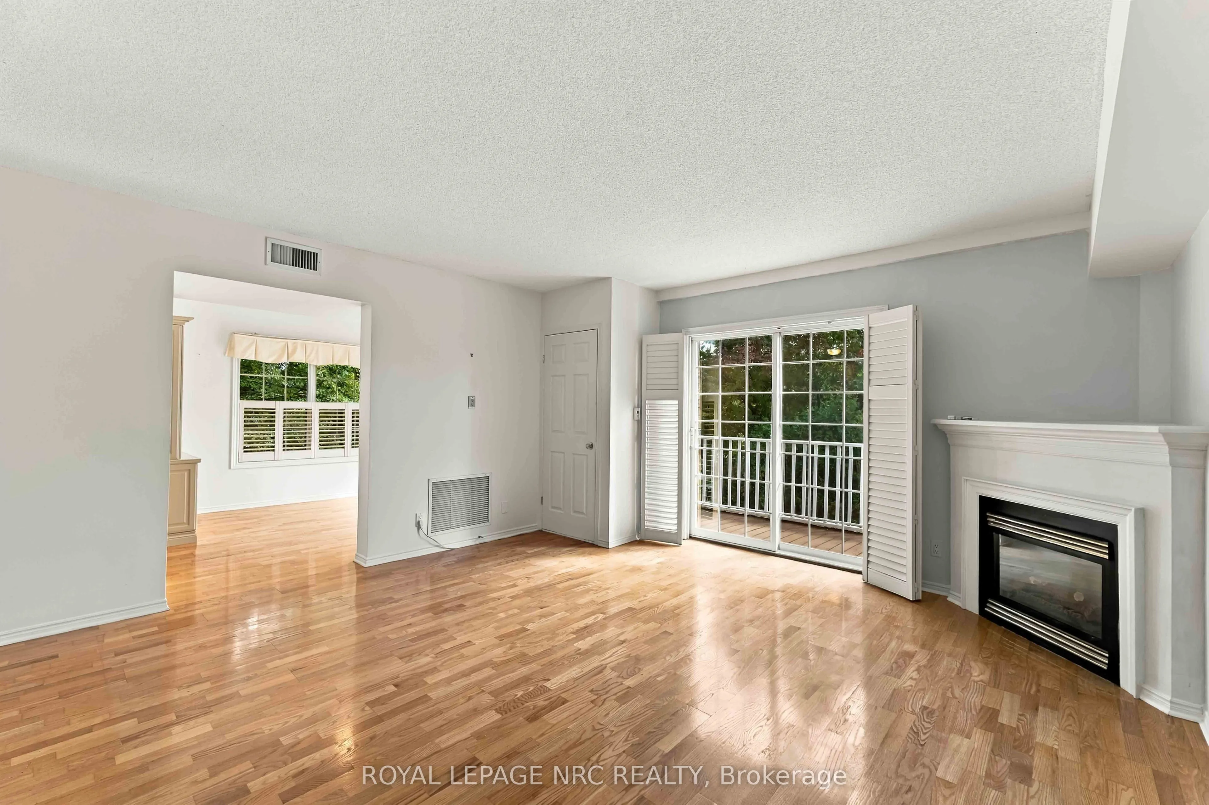 4090 JOHN CHARLES Boulevard #205