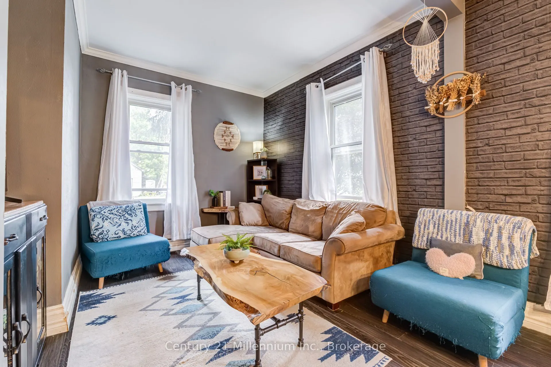 375 19th Street W