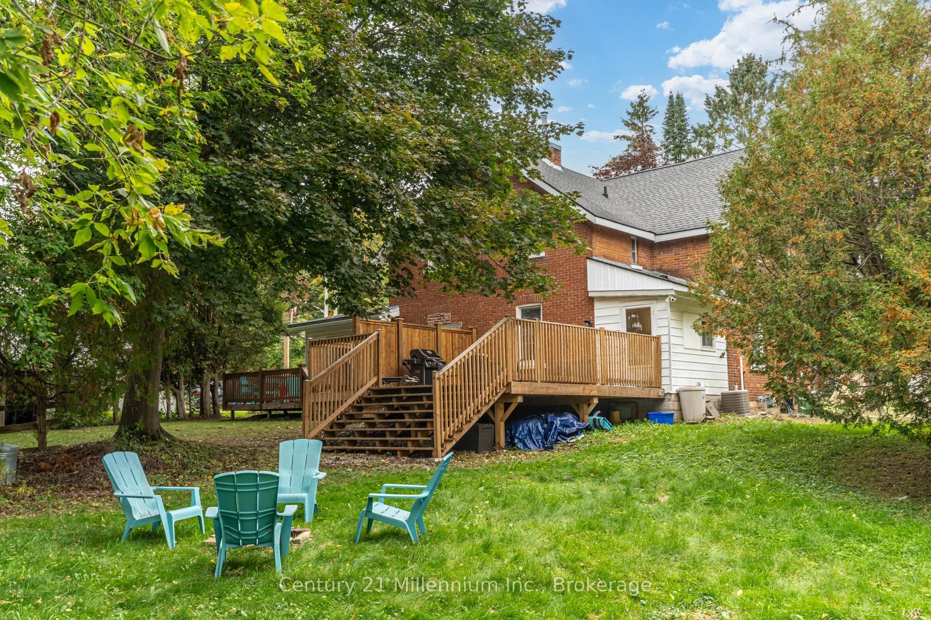 375 19th Street W