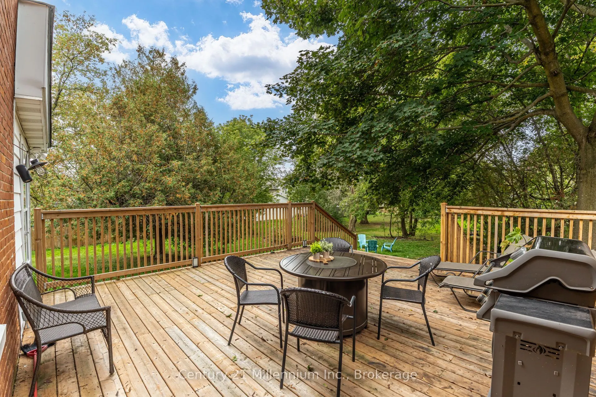 375 19th Street W